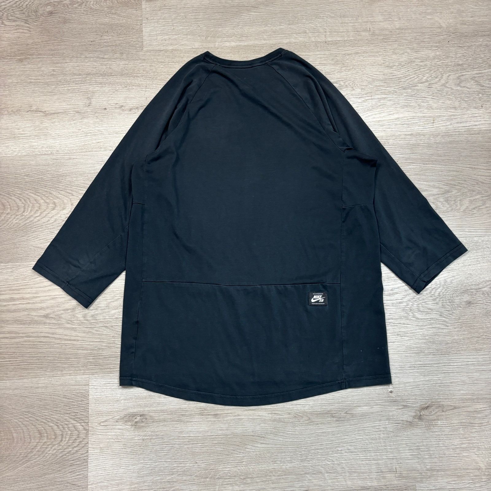 Nike Nike SB Dri Fit Baseball Raglan Shirt Mens Medium Minimalist Size US M / EU 48-50 / 2 - 3 Thumbnail