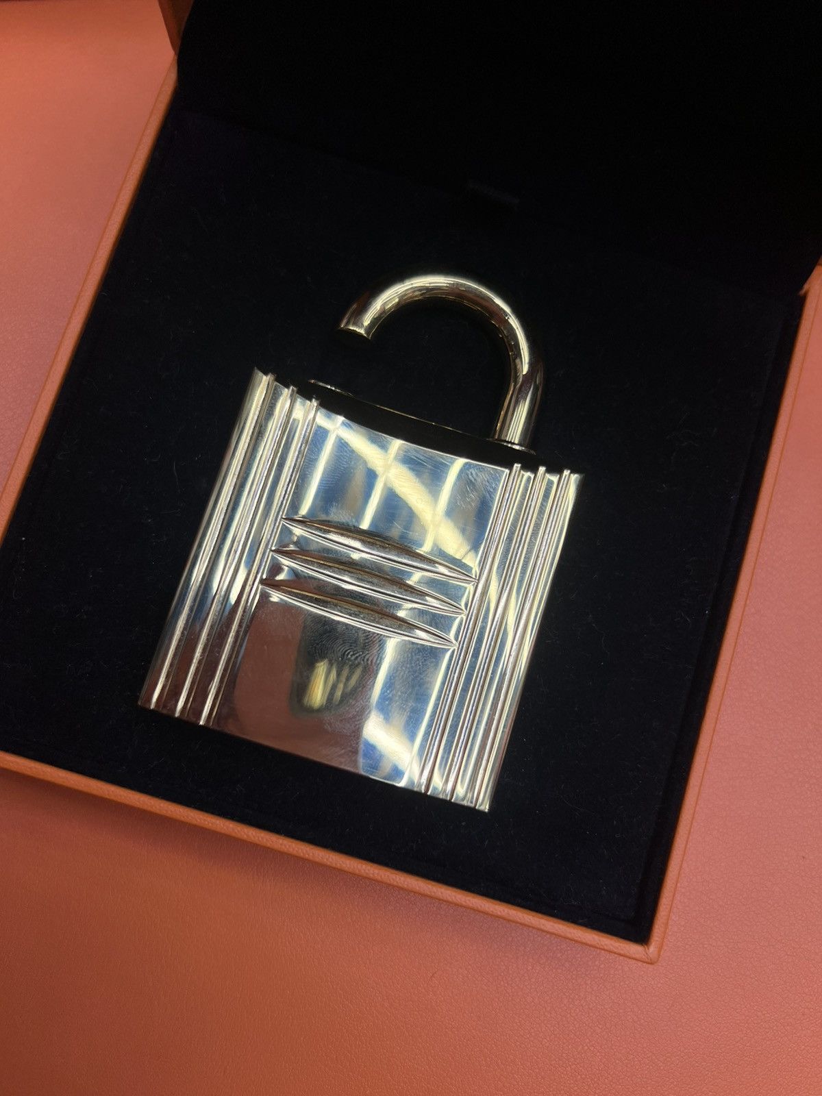 Hermes Hermes Refillable Lock Spray Perfume Bottle Case Size ONE SIZE - 2 Thumbnail