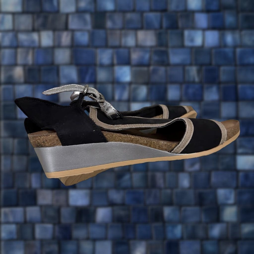 Vintage Naot Fiona Silver Suede Women's Strappy Wedge Sandals EU-42 US-11 Size US 11 / IT 41 - 1 Thumbnail