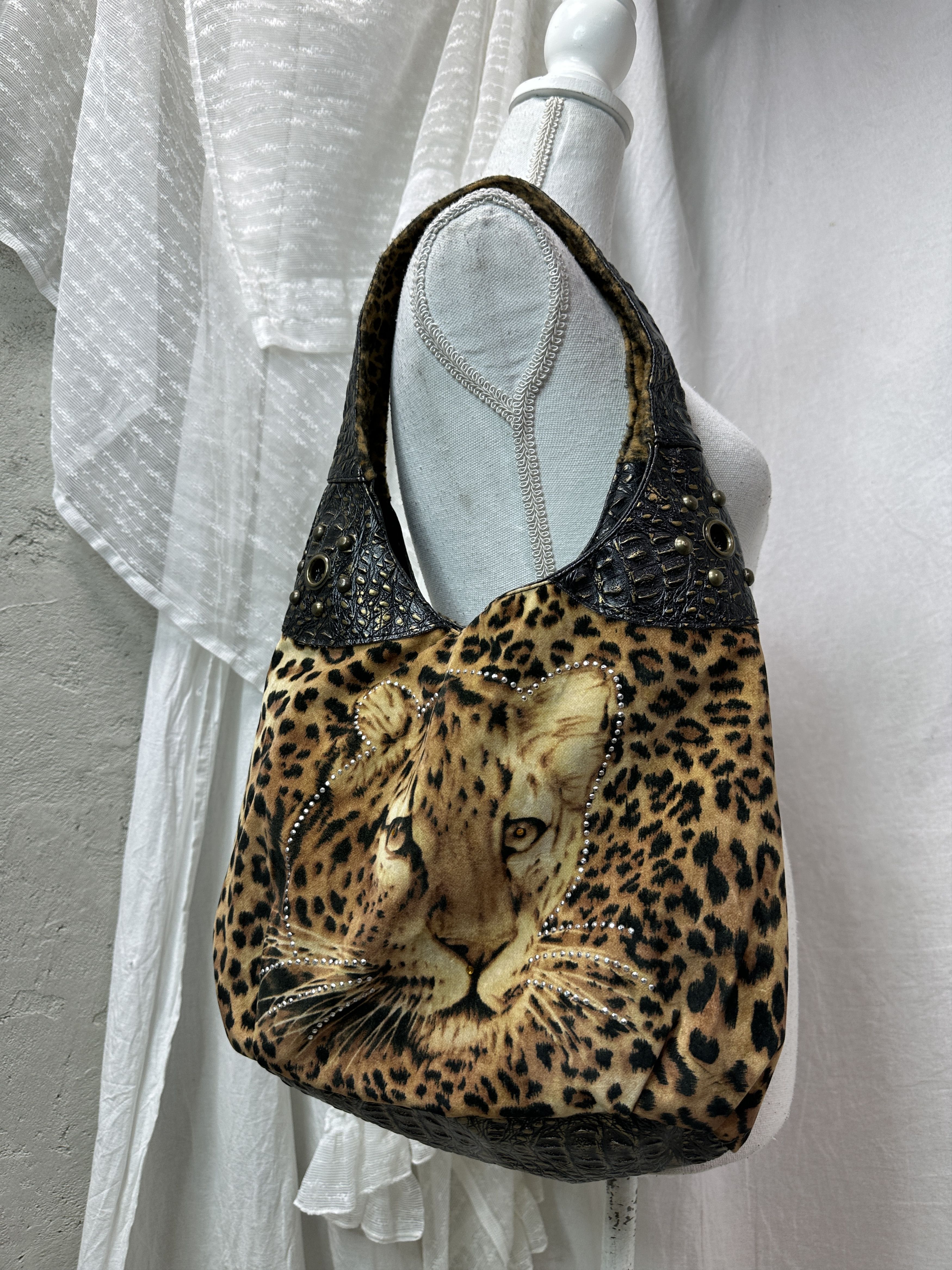 Vintage Vintage Avant Garde Hobo Cheetah Swag Bag Y2K Size ONE SIZE - 5 Thumbnail