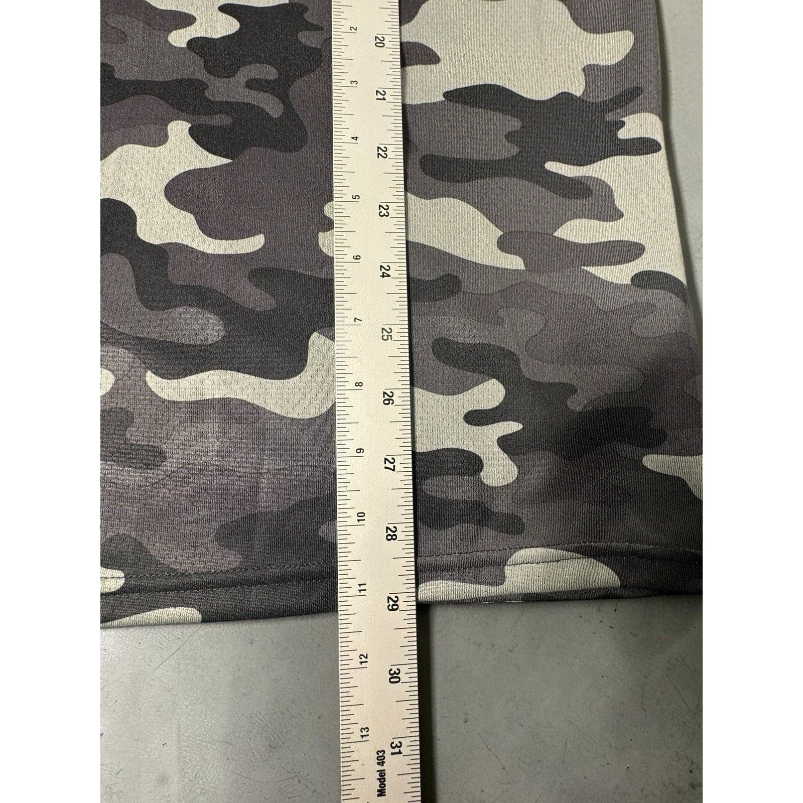 Gymshark Gymshark Shirt Mens XL Gray Camo Athletic Short Sleeve Size US XL / EU 56 / 4 - 3 Thumbnail