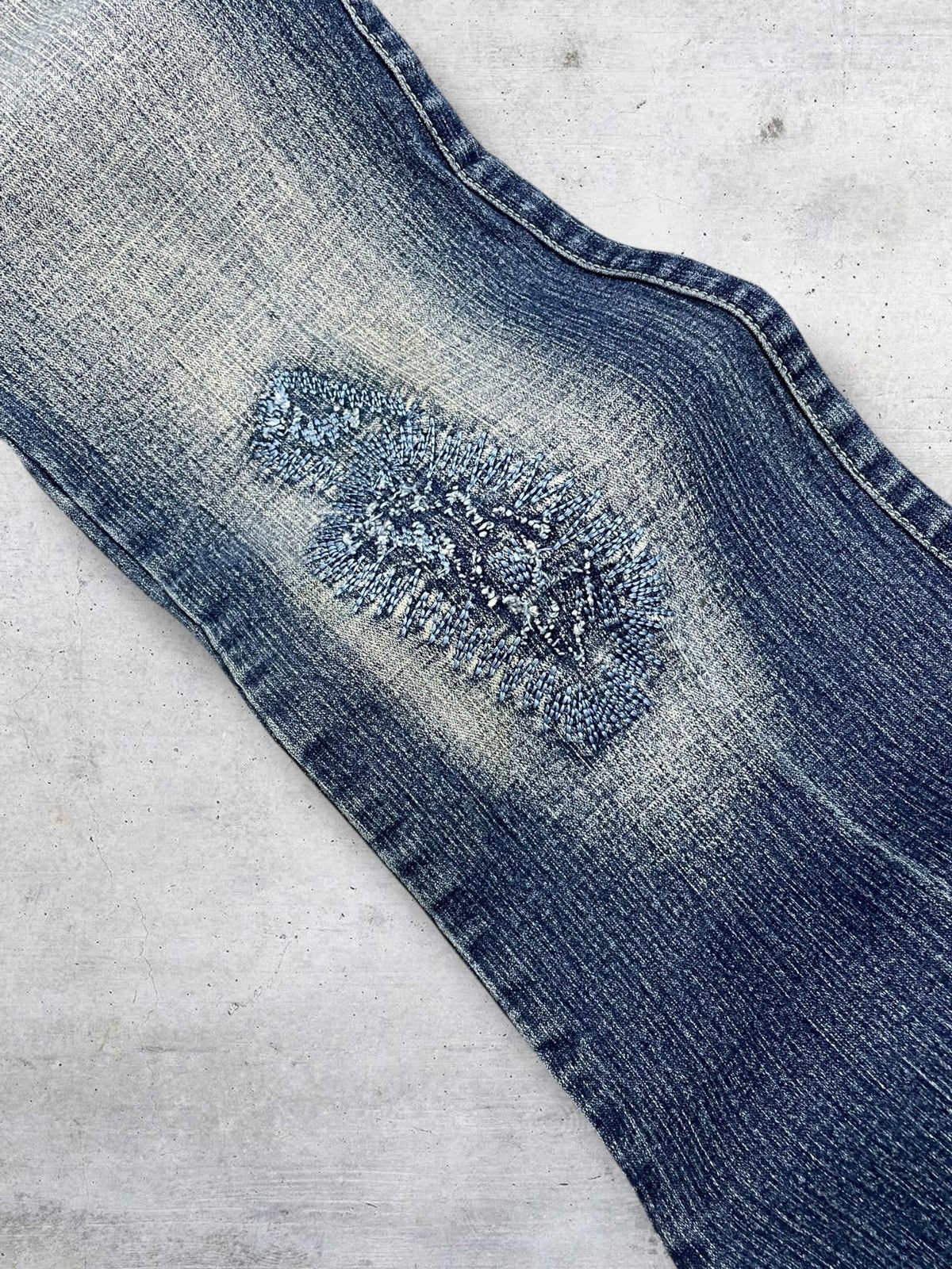 Tornado Mart SILVER KISS JAPAN DESIGNER FLARED DISTRESSED MUDWASH JEANS Size US 28 / EU 44 - 5 Thumbnail