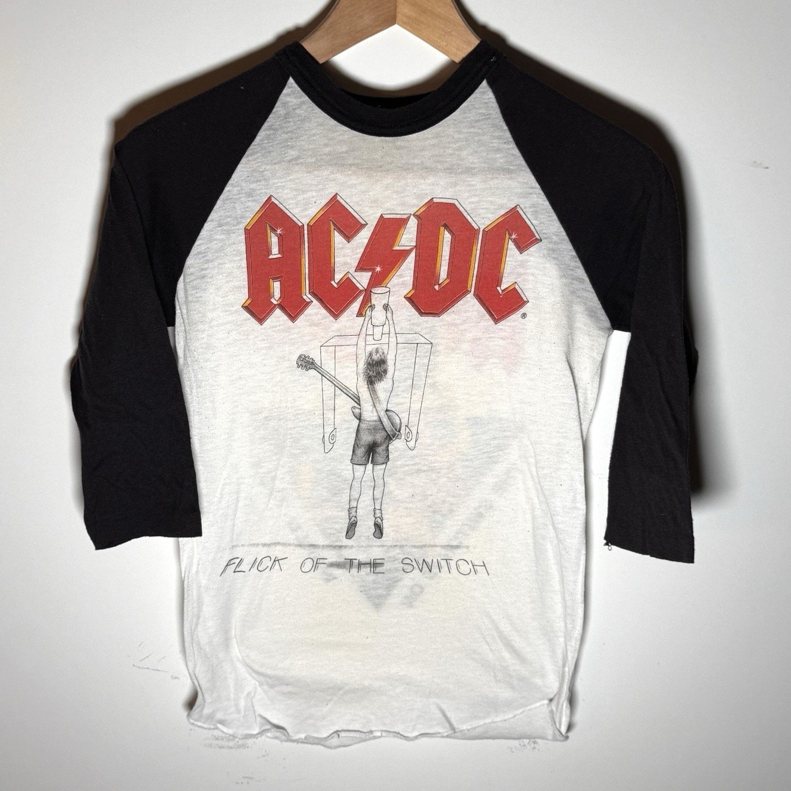Band Tees × Vintage VTG AC/DC Flick of the Switch Raglan T-Shirt Women’s Small Size XS / US 0-2 / IT 36-38 - 1 Thumbnail