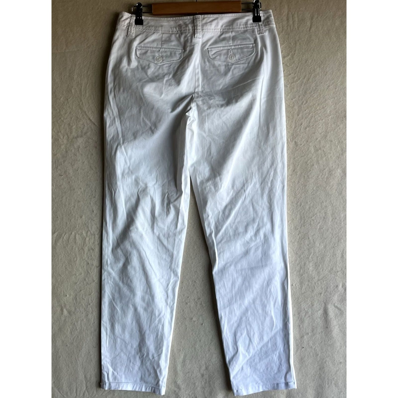 Liz Claiborne Liz Claiborne Pants Women Size 4 White Tapered Stretch Flat Front Regular Pants Khakis Pockets Size 27" / US 4 / IT 40 - 2 Thumbnail