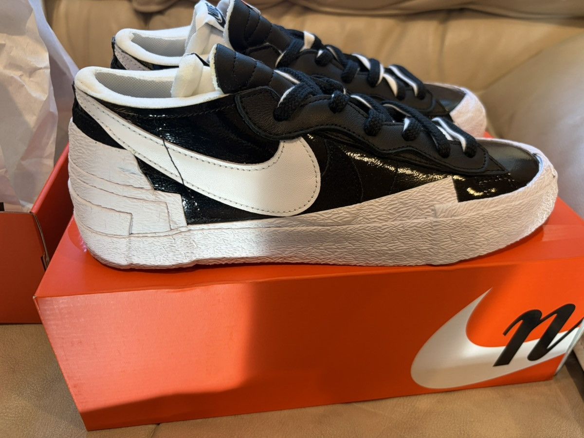 Nike × Sacai Sacai X Nike blazer low "Black Patent Leather" Size US 9.5 / EU 42-43 - 3 Thumbnail