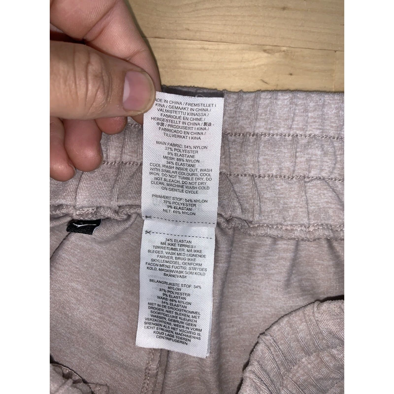 Gymshark GYMSHARK Joggers Womens S Activewear Drawstring Pants Pink 9524 Training Shoes? Size 28" / US 6 / IT 42 - 4 Thumbnail