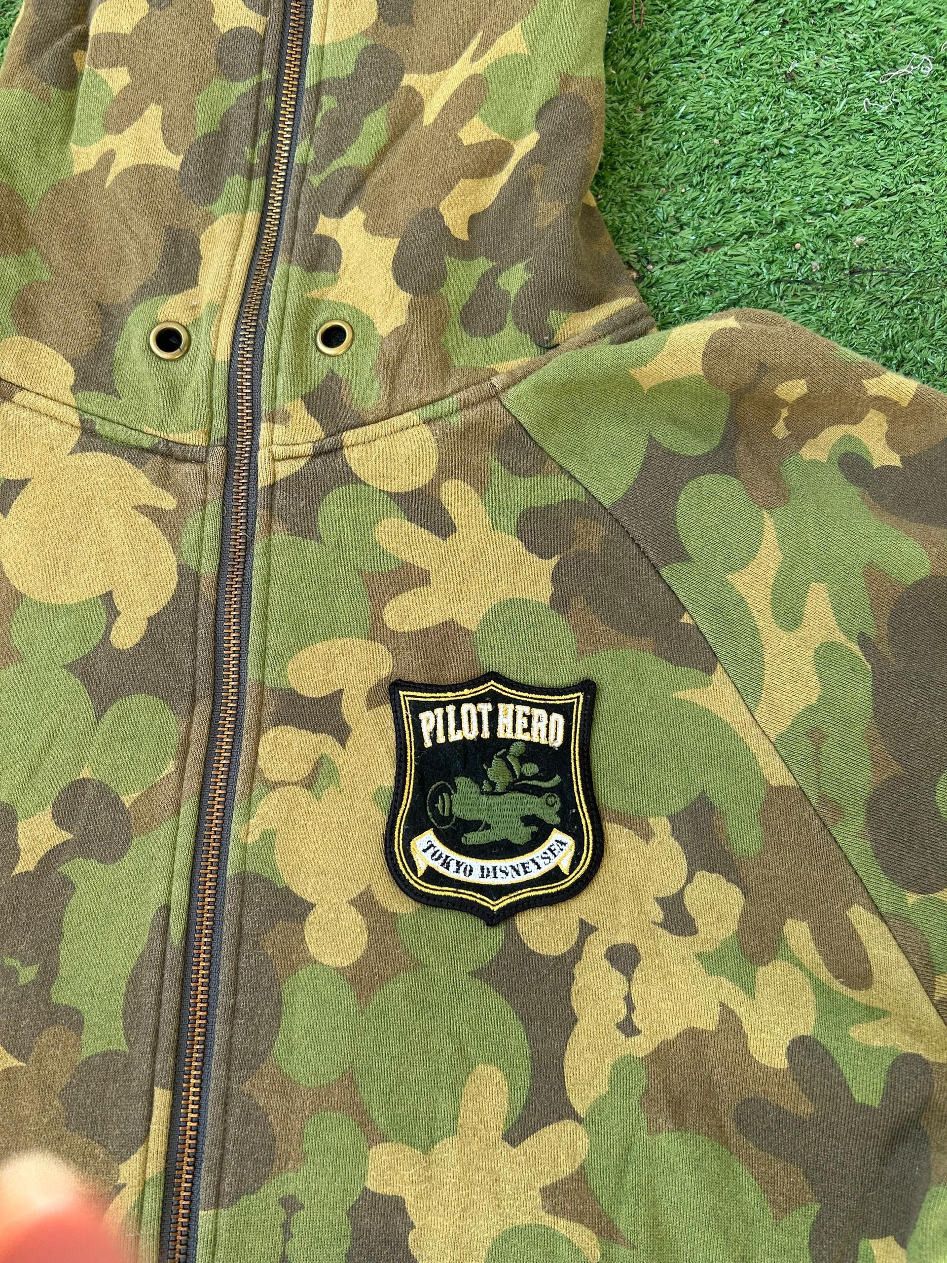 Mickey Mouse Vtg Mickey Mouse Pilot Hero Zipper Camo Hoodies Size US L / EU 52-54 / 3 - 5 Thumbnail