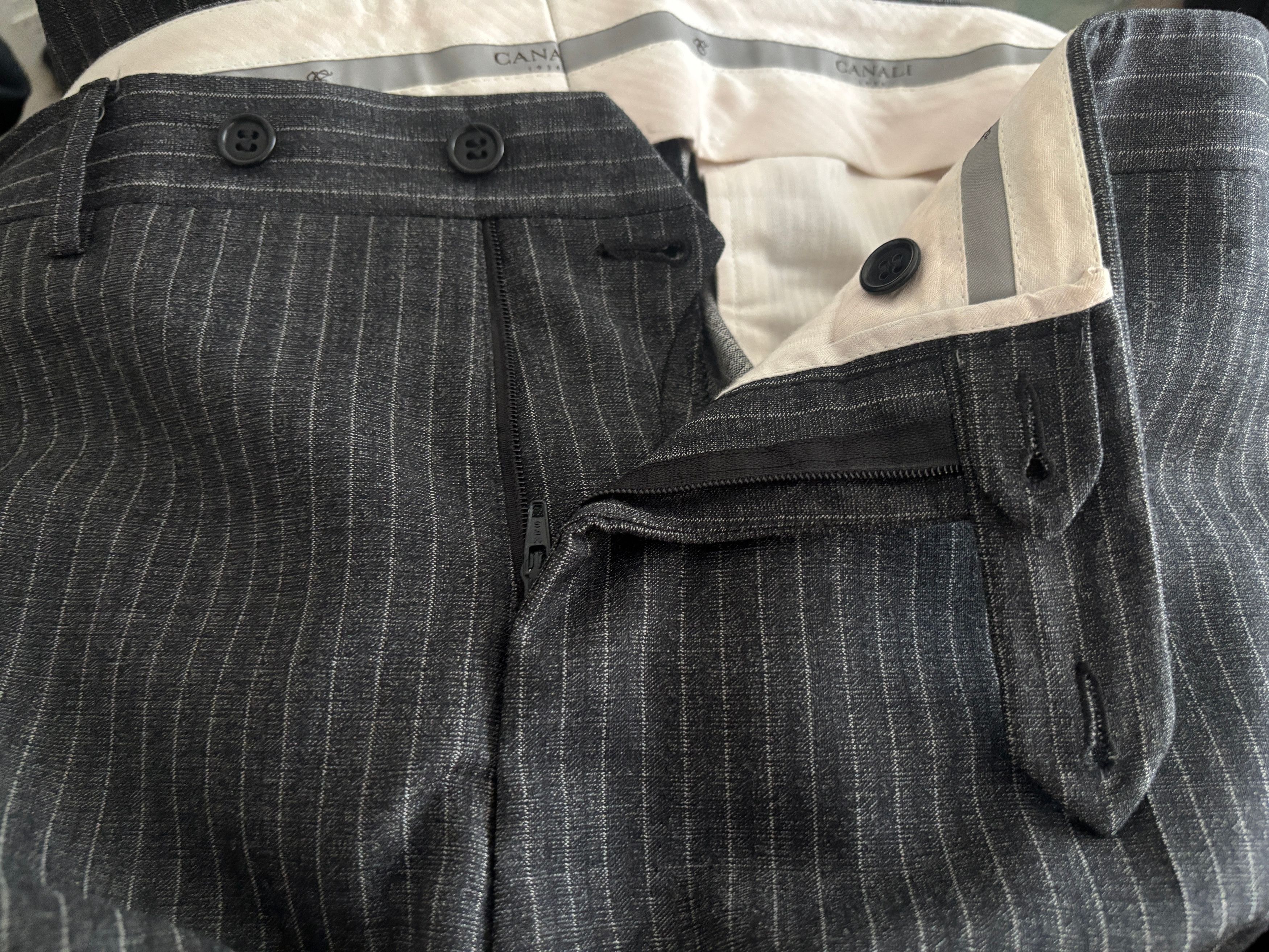 Canali $2100 Charcoal Grey Pinstripe Wool Suit -- 44 Pants 36 Size 44R - 16 Thumbnail