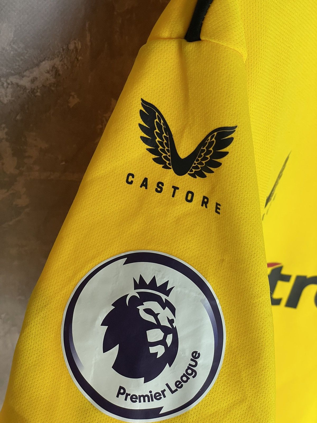 Castore Wolverhampton Castore Yellow Coady Soccer Jersey Kit Size US L / EU 52-54 / 3 - 9 Thumbnail