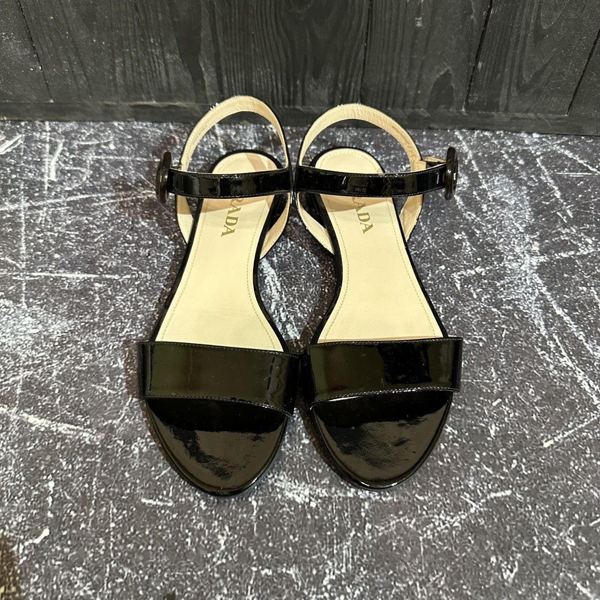 Prada PRADA Black women’s Patent Leather Sandals Size 37 Size US 7 / IT 37 - 7 Thumbnail