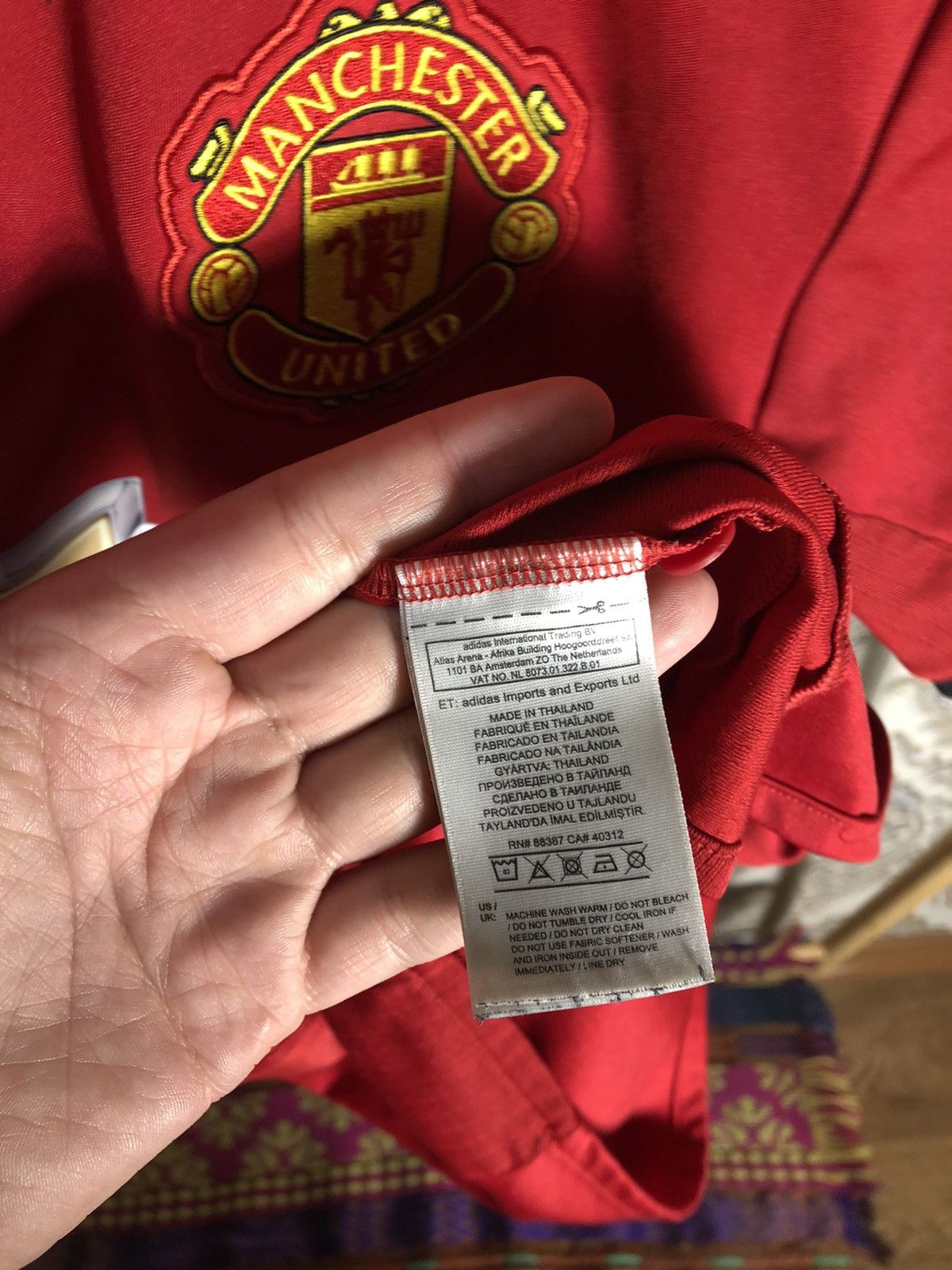 Vintage VERY RARE ADIDAS FC MANCHESTER UNITED ENGLAND SOCCER JERSEY Size US S / EU 44-46 / 1 - 9 Thumbnail