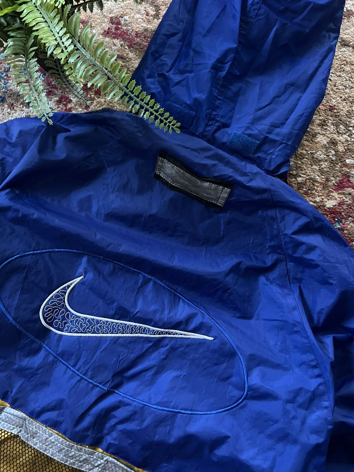 Vintage 🏀 90’s NIKE FIT RETRO BOOTLEG BIG LOGO SWOOSH JACKET Size US XL / EU 56 / 4 - 4 Thumbnail