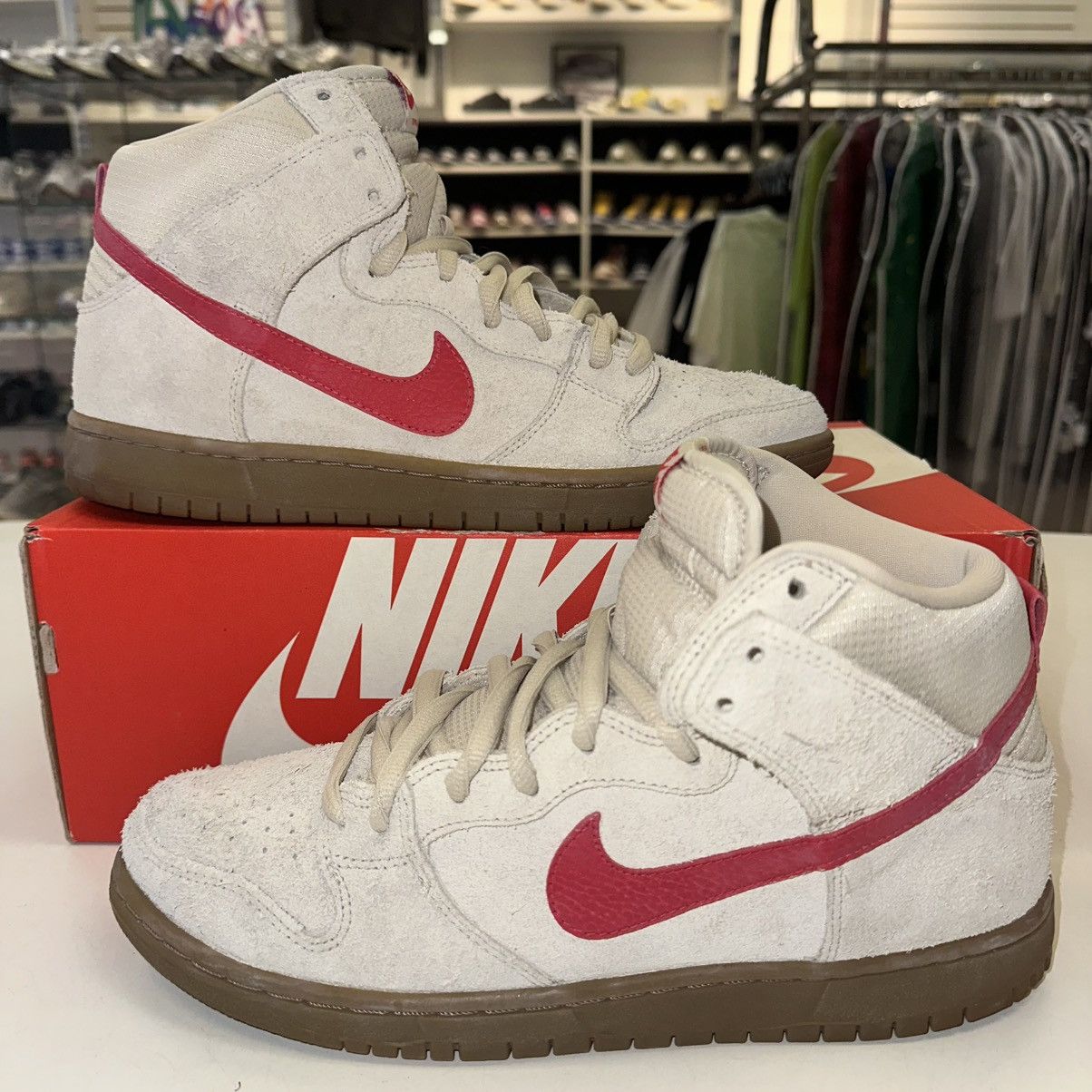 Nike Size 10.5 - Nike Dunk Pro SB High Birch Hyper Red Size US 10.5 / EU 43-44 - 1 Thumbnail