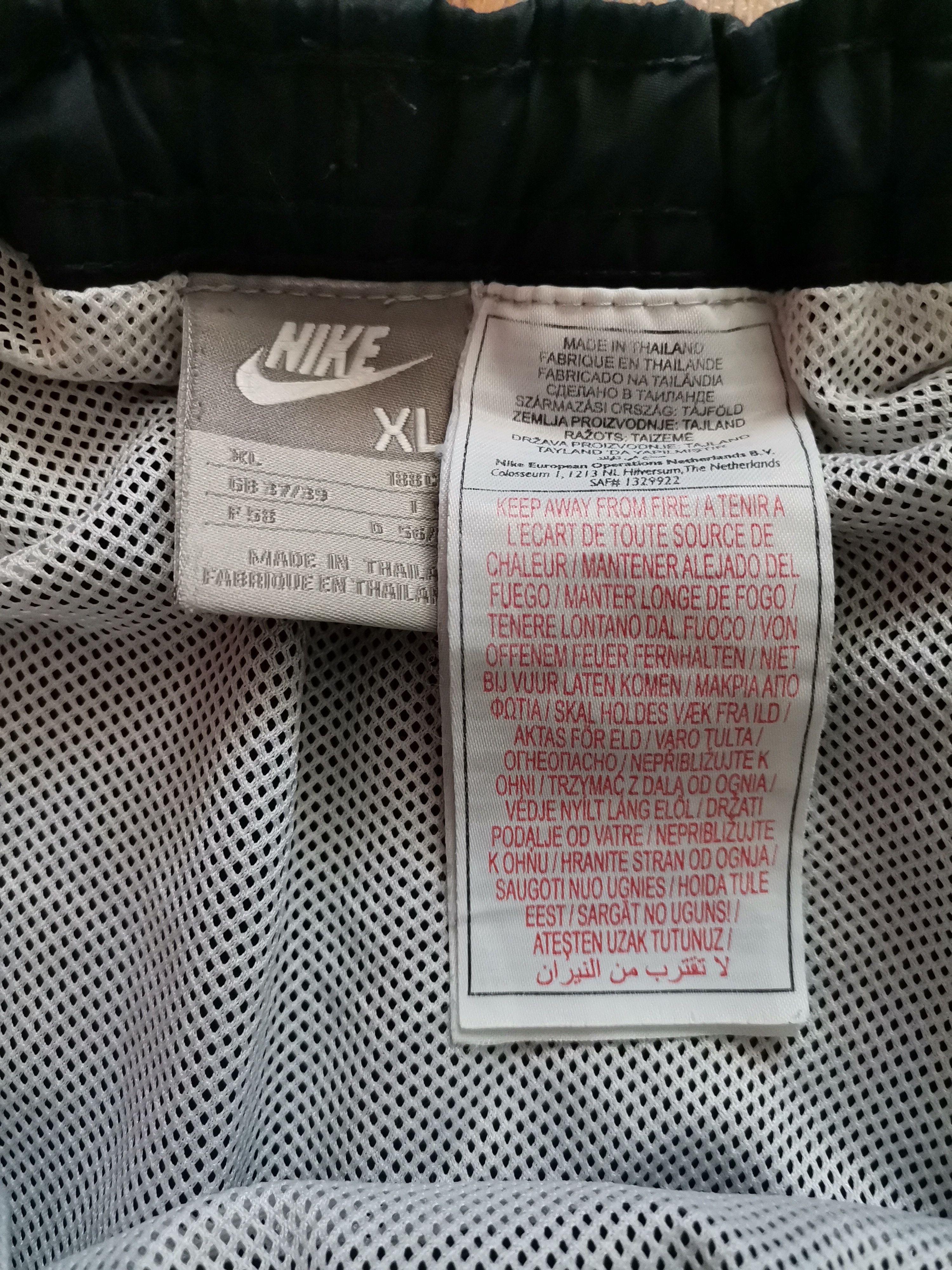 Nike Vintage Nike Shorts Size US 34 / EU 50 - 3 Thumbnail