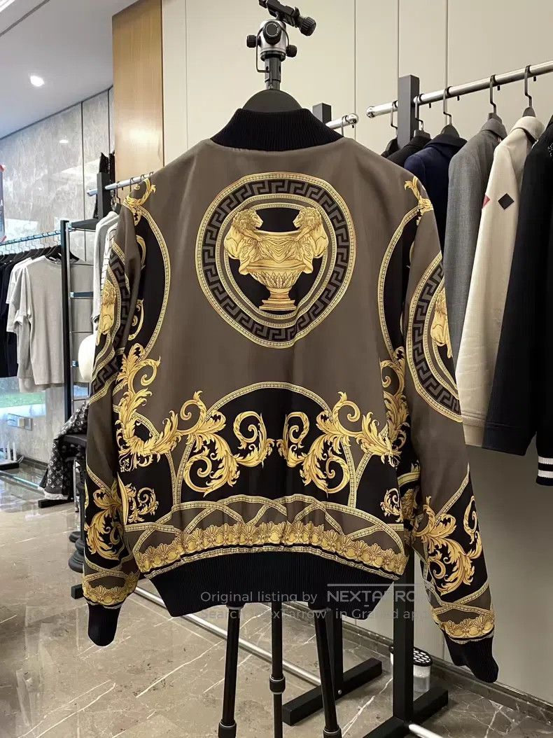 Versace Versace Baroque reversible coat Size US M / EU 48-50 / 2 - 4 Thumbnail