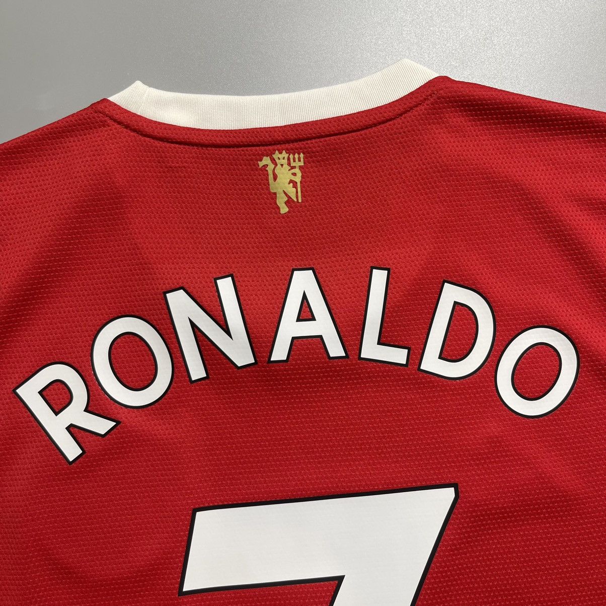 Adidas × Vintage MANCHESTER UNITED ADIDAS 2021/2022 SOCCER JERSEY #7 RONALDO Size US M / EU 48-50 / 2 - 11 Thumbnail