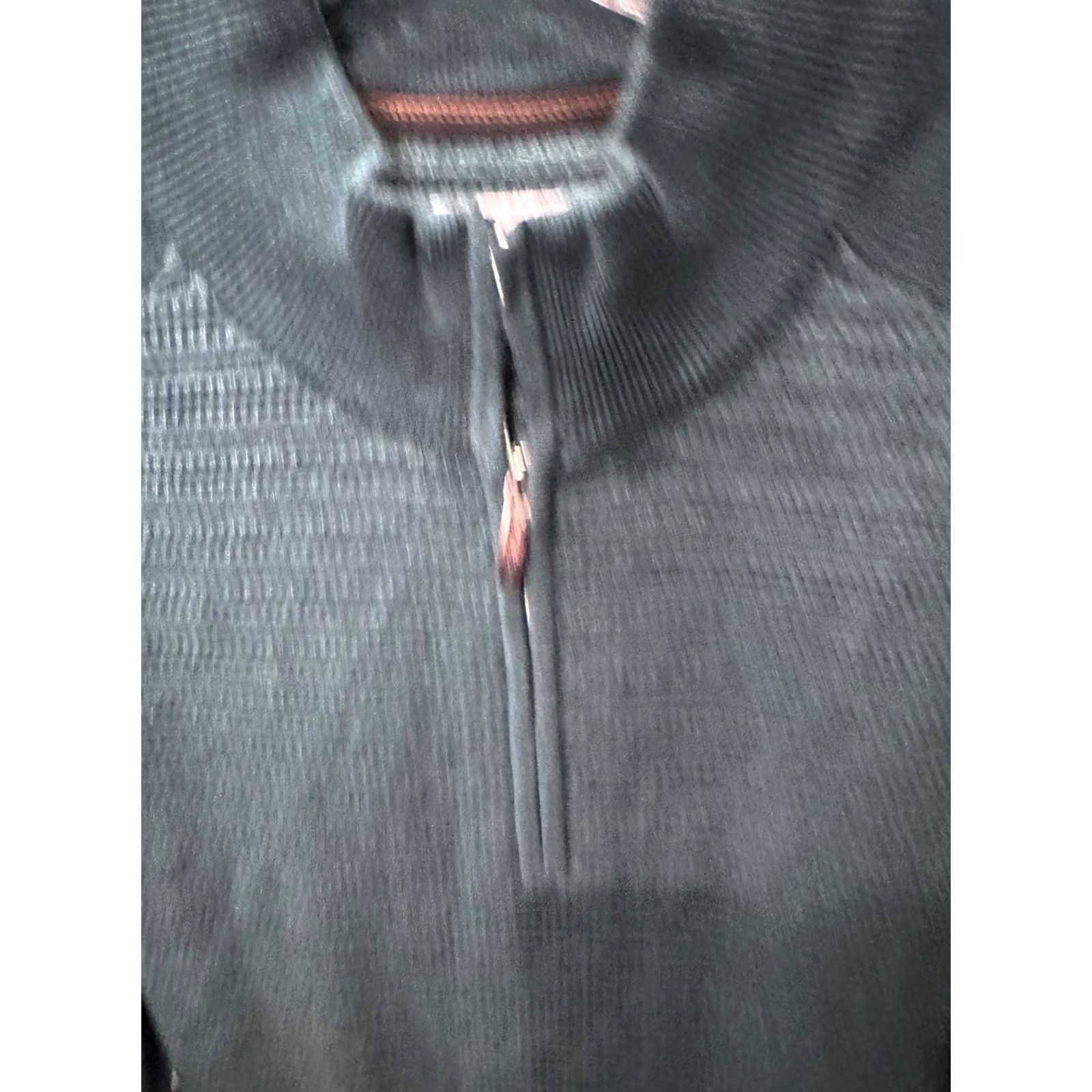 Tommy Bahama Tommy Bahama Island Zone Greenish Textured Zip SWEATER Medium M Shirt Mens Size US M / EU 48-50 / 2 - 4 Thumbnail