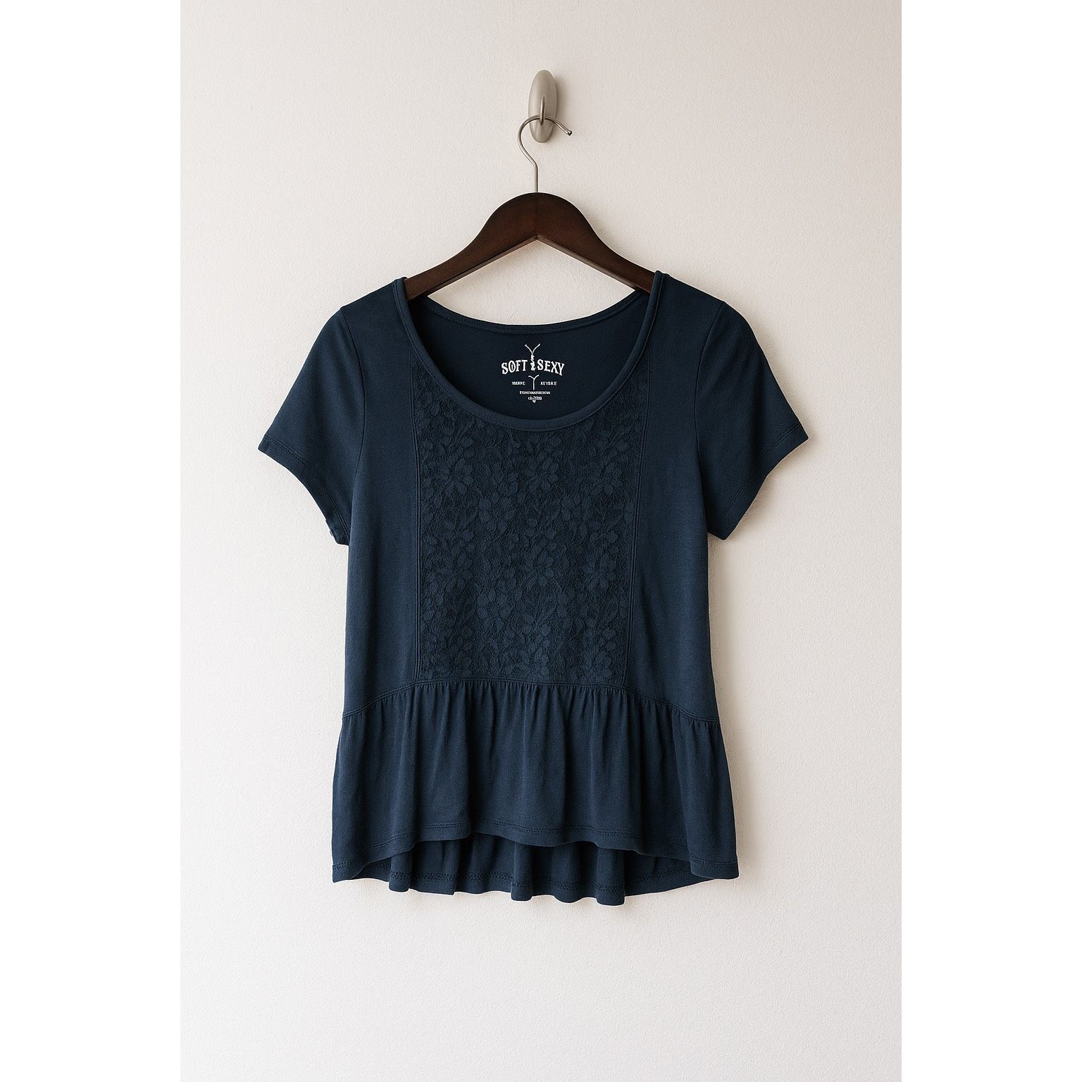 American Eagle Outfitters American Eagle Soft & Sexy Navy Blue Lace Peplum T-Shirt | F Size M / US 6-8 / IT 42-44 - 1 Thumbnail