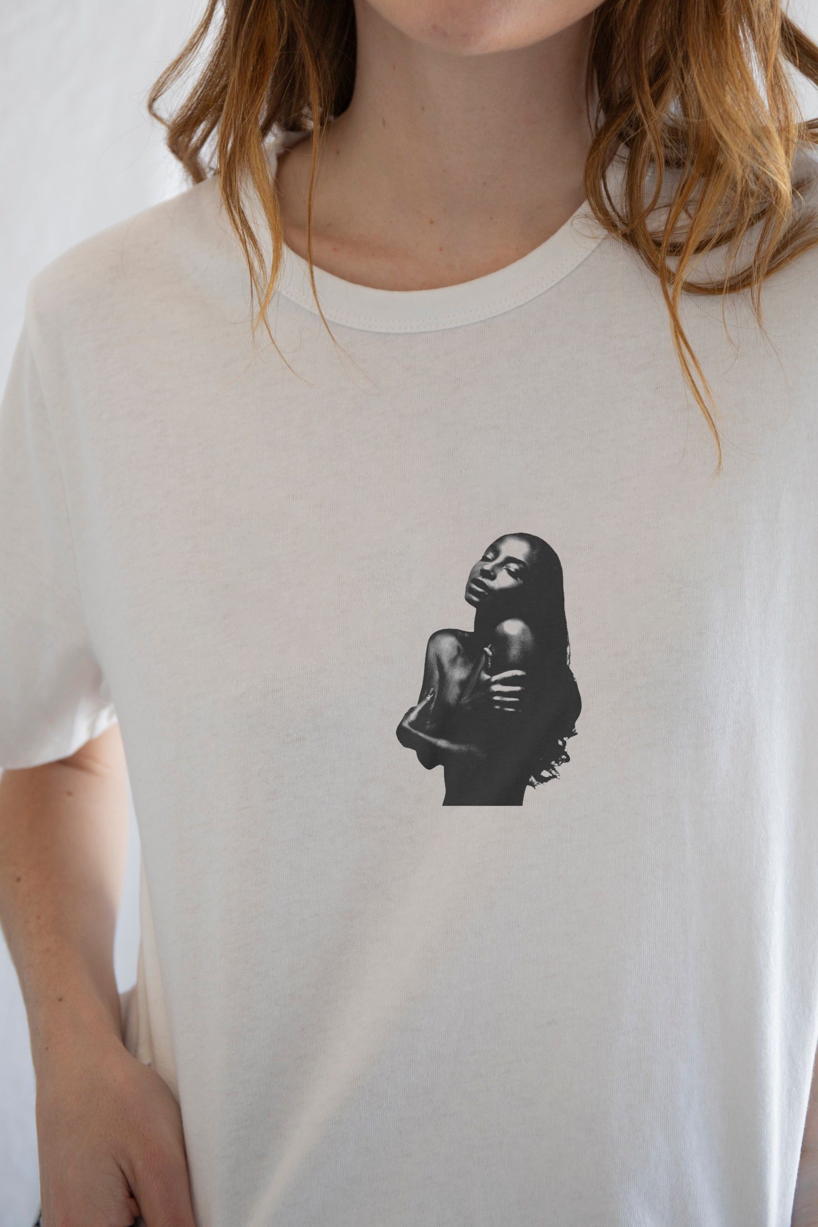 Other Sade Tee – Iconic Elegance Meets Timeless Cool Size M / US 6-8 / IT 42-44 - 2 Thumbnail