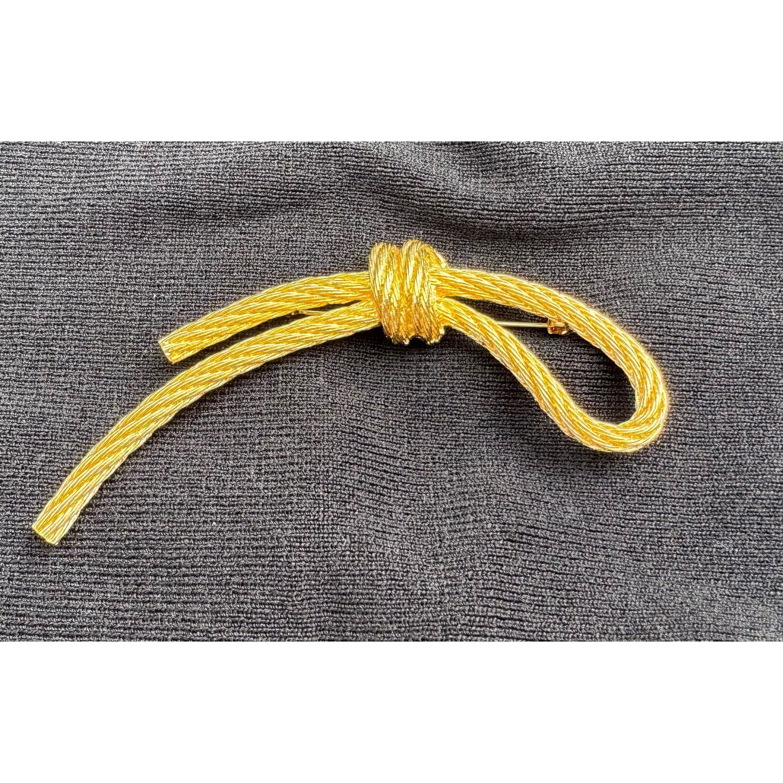 image of Vintage Christian Dior Twisted Rope Knot Pin Euc in Gold, Women's