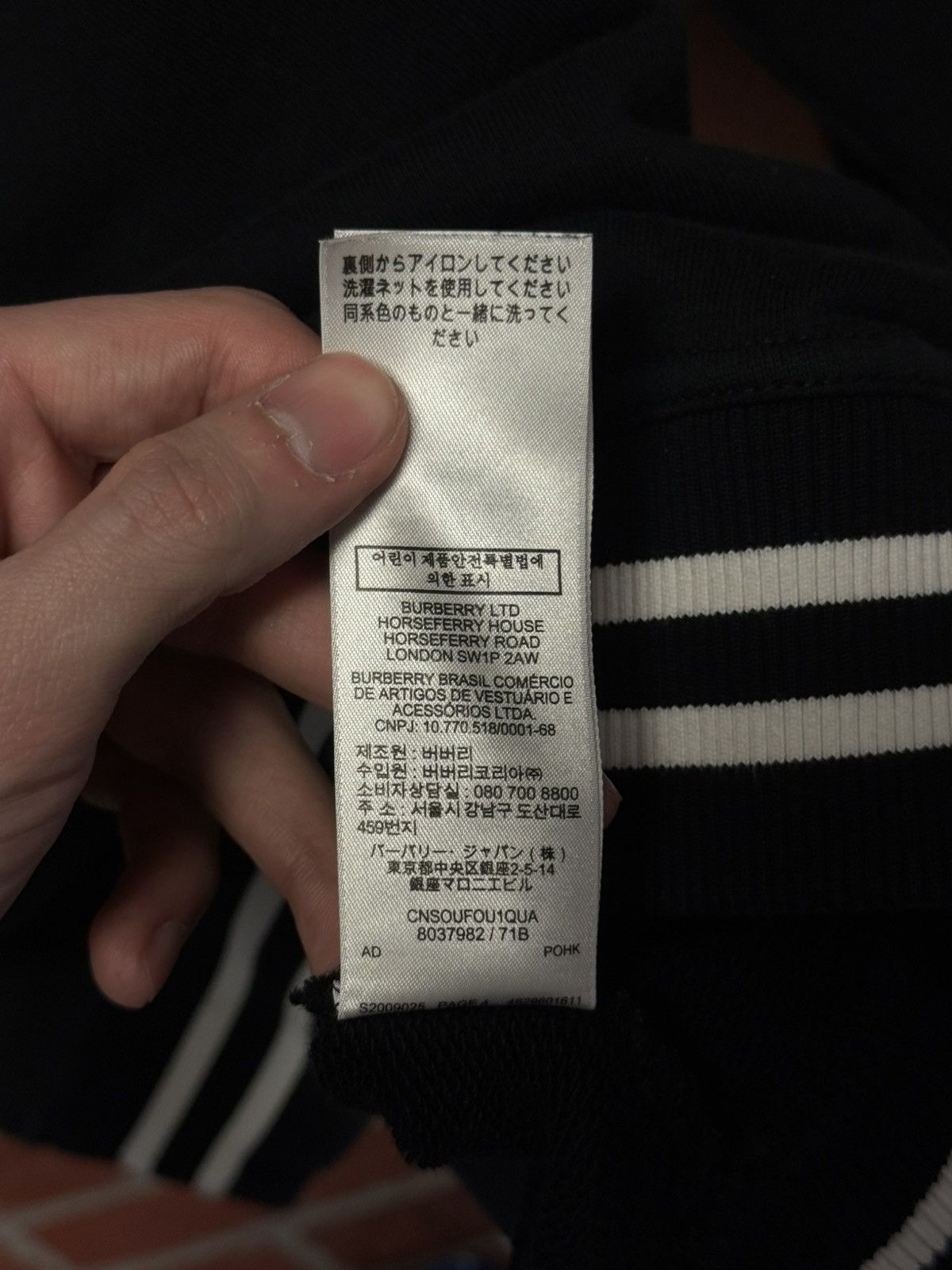 Burberry Burberry London England Sweater - Black - Men's Size Large Size US L / EU 52-54 / 3 - 11 Thumbnail