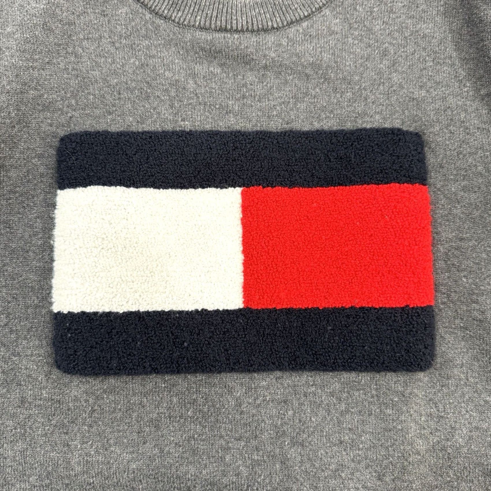 Tommy Hilfiger VINTAGE Tommy Hilfiger Knit Crewneck Sweater Unisex Adults Small Gray Cable-Knit Logo 90s Timeless Pullover Size US S / EU 44-46 / 1 - 5 Thumbnail