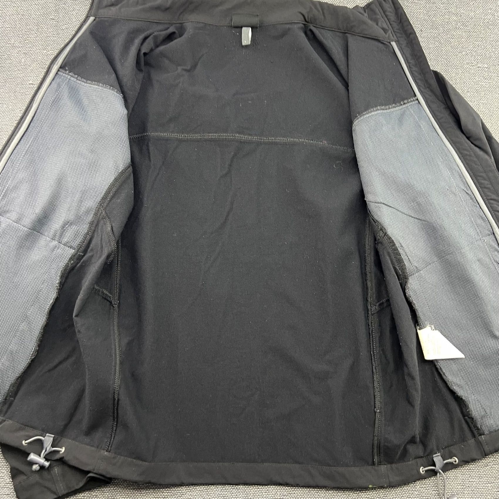 Vintage VINTAGE Millet Track Jacket Mens L Black Softshell Full Zip Waterproof Outdoor Outdoor Size US L / EU 52-54 / 3 - 4 Thumbnail