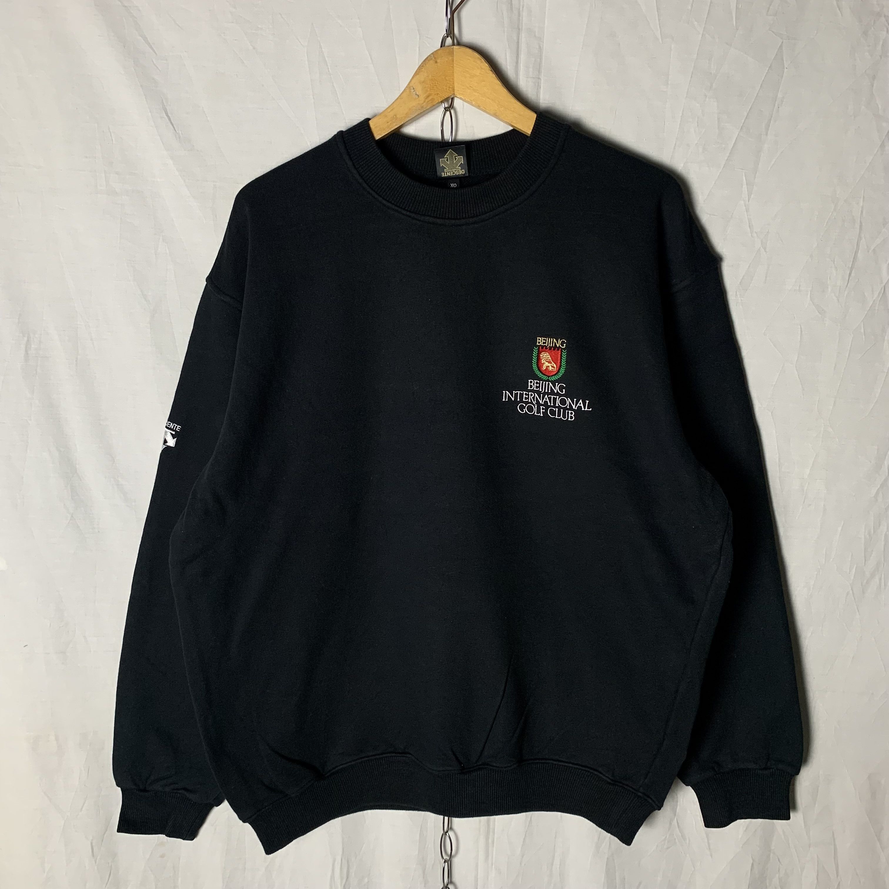 Vintage Descente Beijing International Golf Club Sweatshirt Crewneck Size US L / EU 52-54 / 3 - 1 Thumbnail