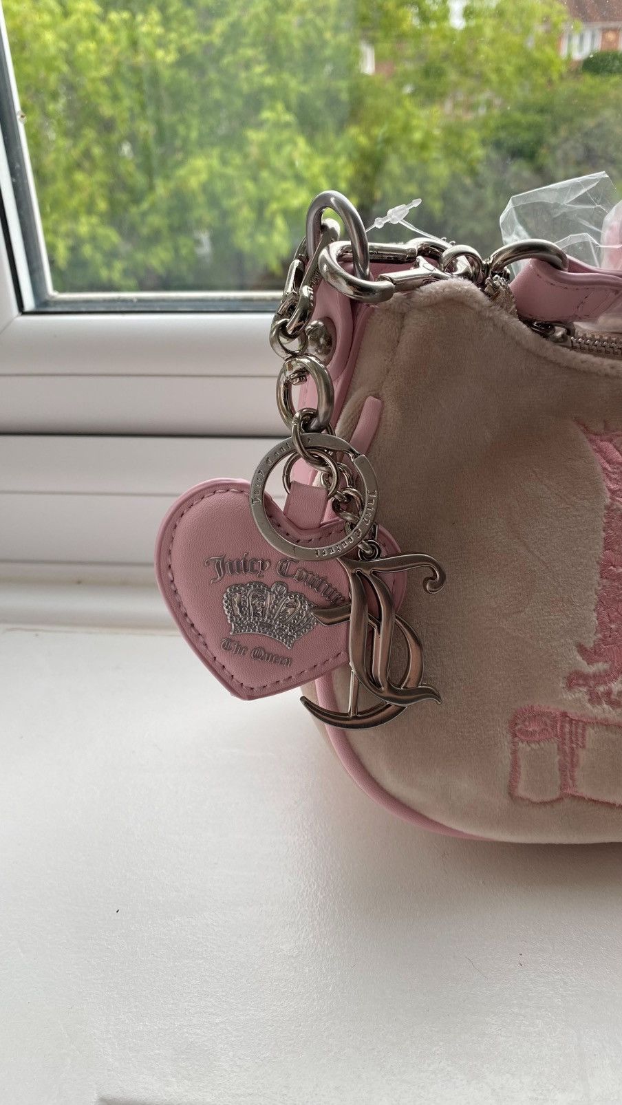 Juicy Couture Juicy Couture Twig Dogs Hobo Bag Size ONE SIZE - 9 Thumbnail