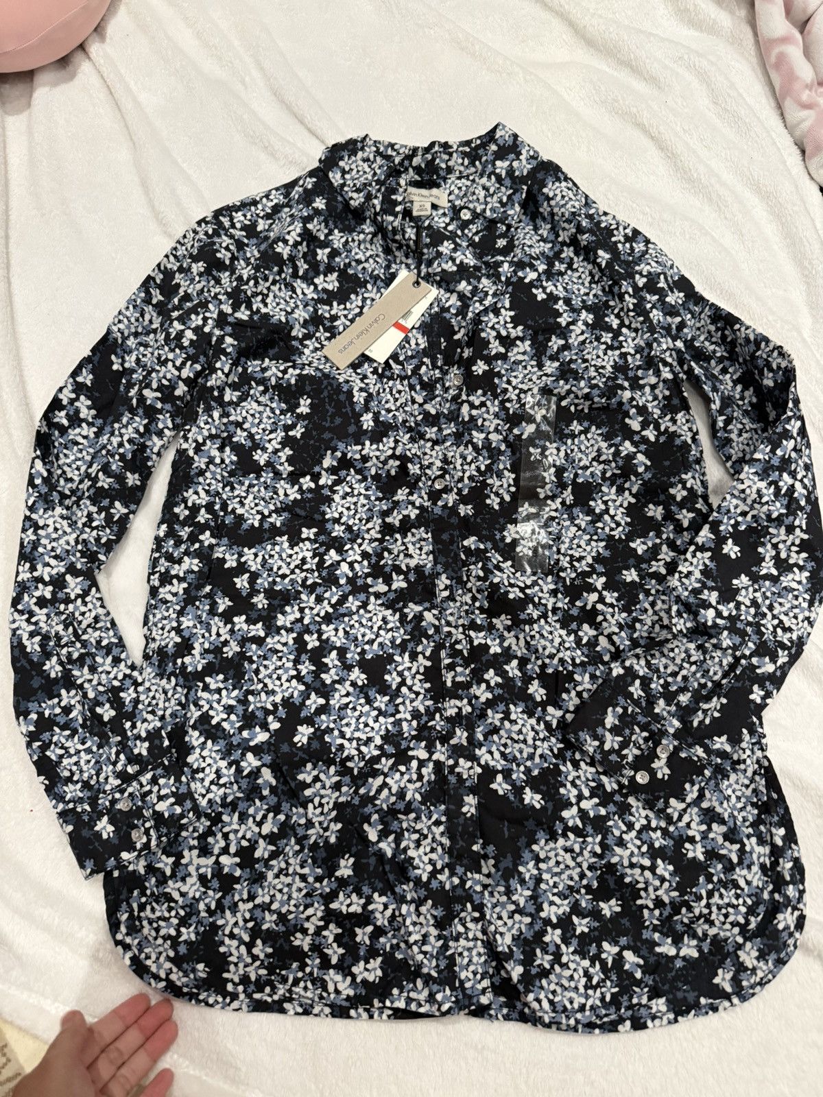 Calvin Klein CK women blue flora shirt size xs Size XS / US 0-2 / IT 36-38 - 2 Thumbnail