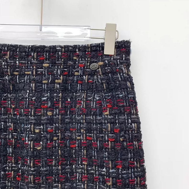 Chanel Chanel Color-matched logo buckle tweed skirt short skirt 25 Size 26" / US 2 / IT 38 - 3 Thumbnail