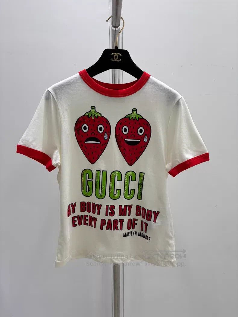 Gucci Gucci Strawberry sequin short-sleeved T-shirt Size S / US 4 / IT 40 - 1 Thumbnail