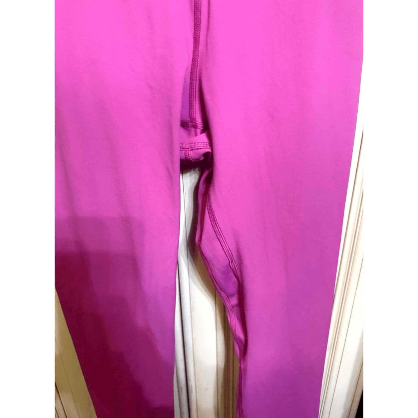 Lululemon Lululemon Women's Leggings Pink Size 6 Athletic Pull On High-Rise Size 28" / US 6 / IT 42 - 4 Thumbnail