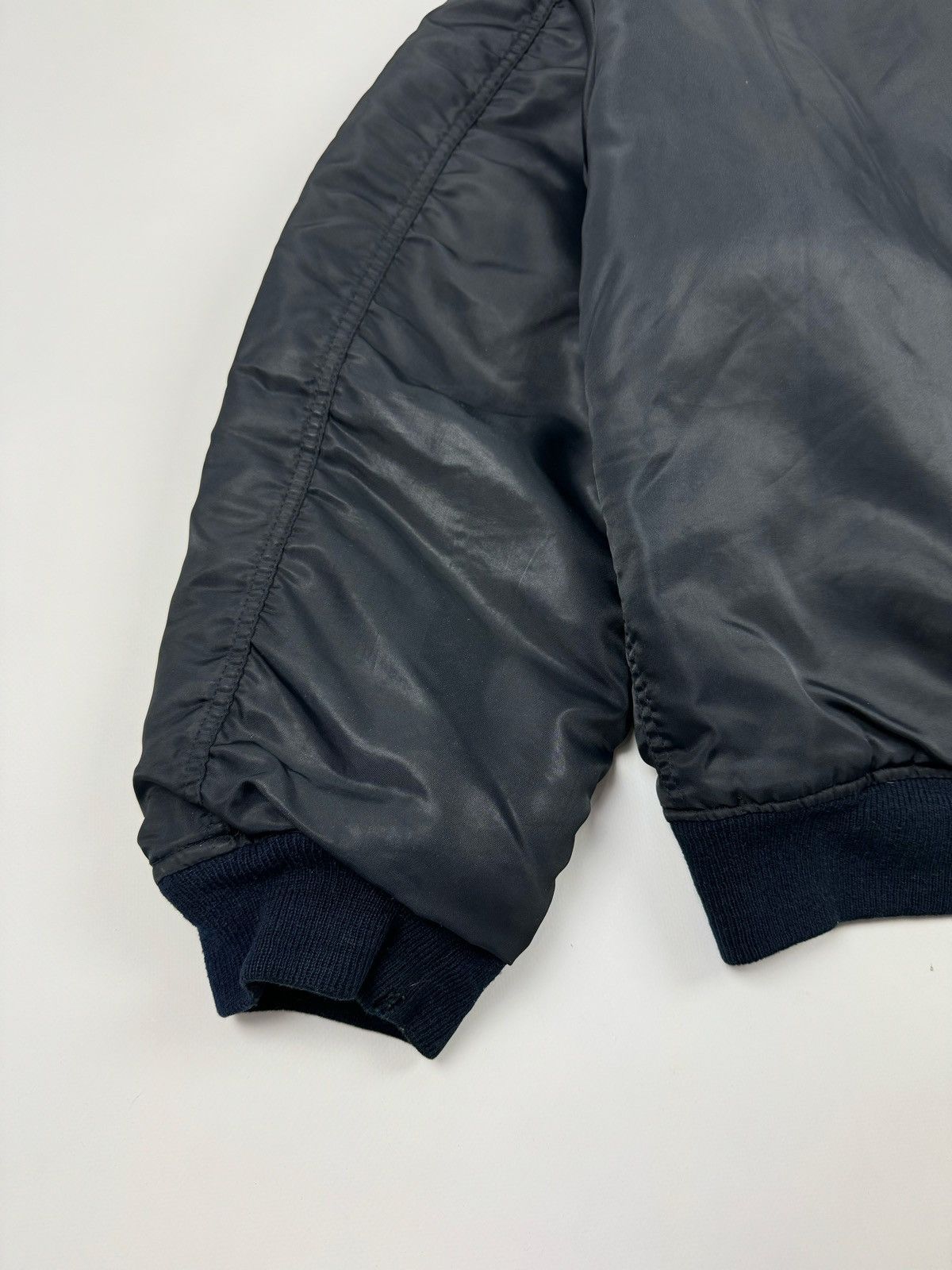 Vintage Vintage Reversible Distressed MA-1 Black Bomber Jacket Size US L / EU 52-54 / 3 - 16 Thumbnail