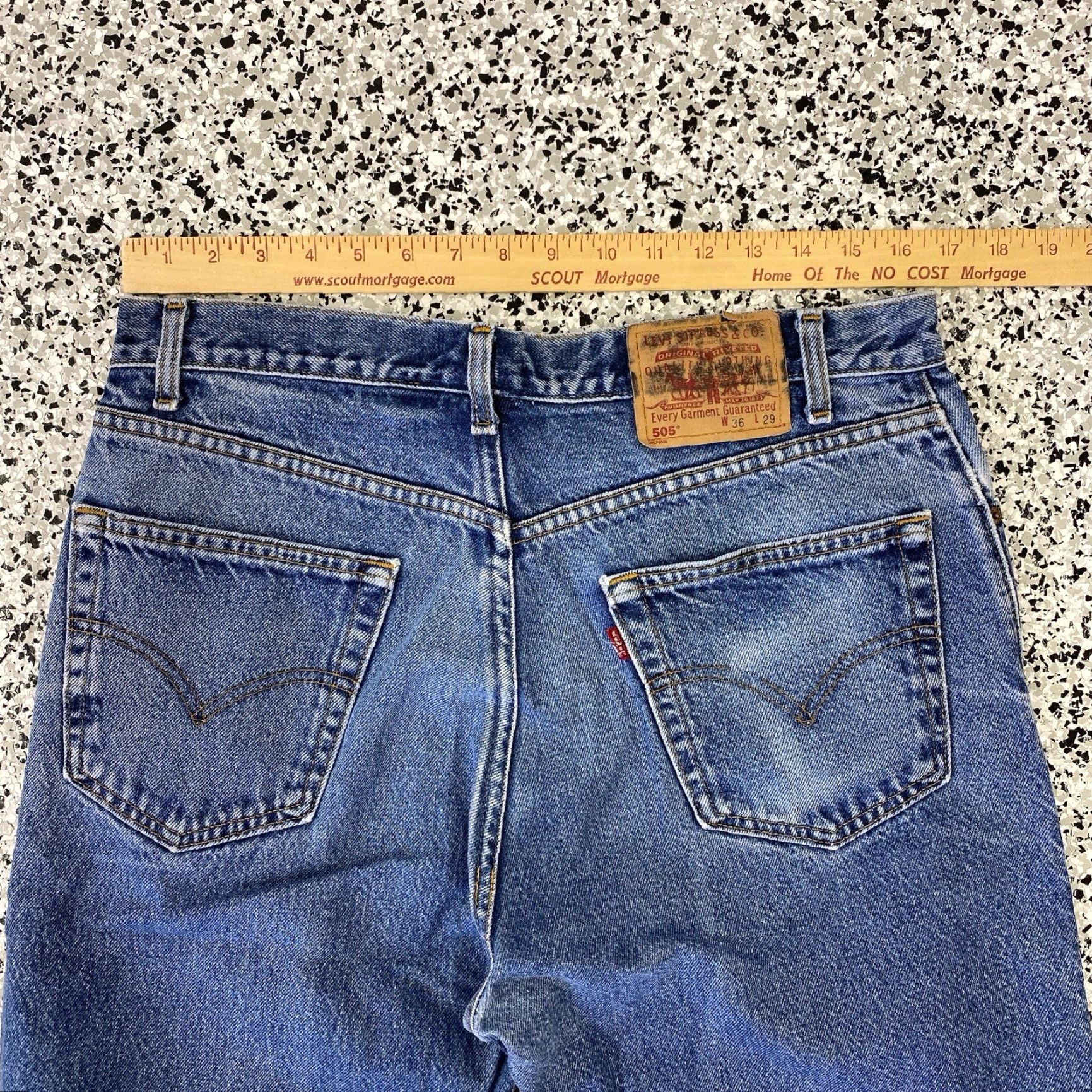 Levi's VINTAGE Levi’s 505 Jeans Mens 36x29 Regular Denim Canada Blue Cotton 5-Pocket Straight 90s Size US 36 / EU 52 - 5 Thumbnail