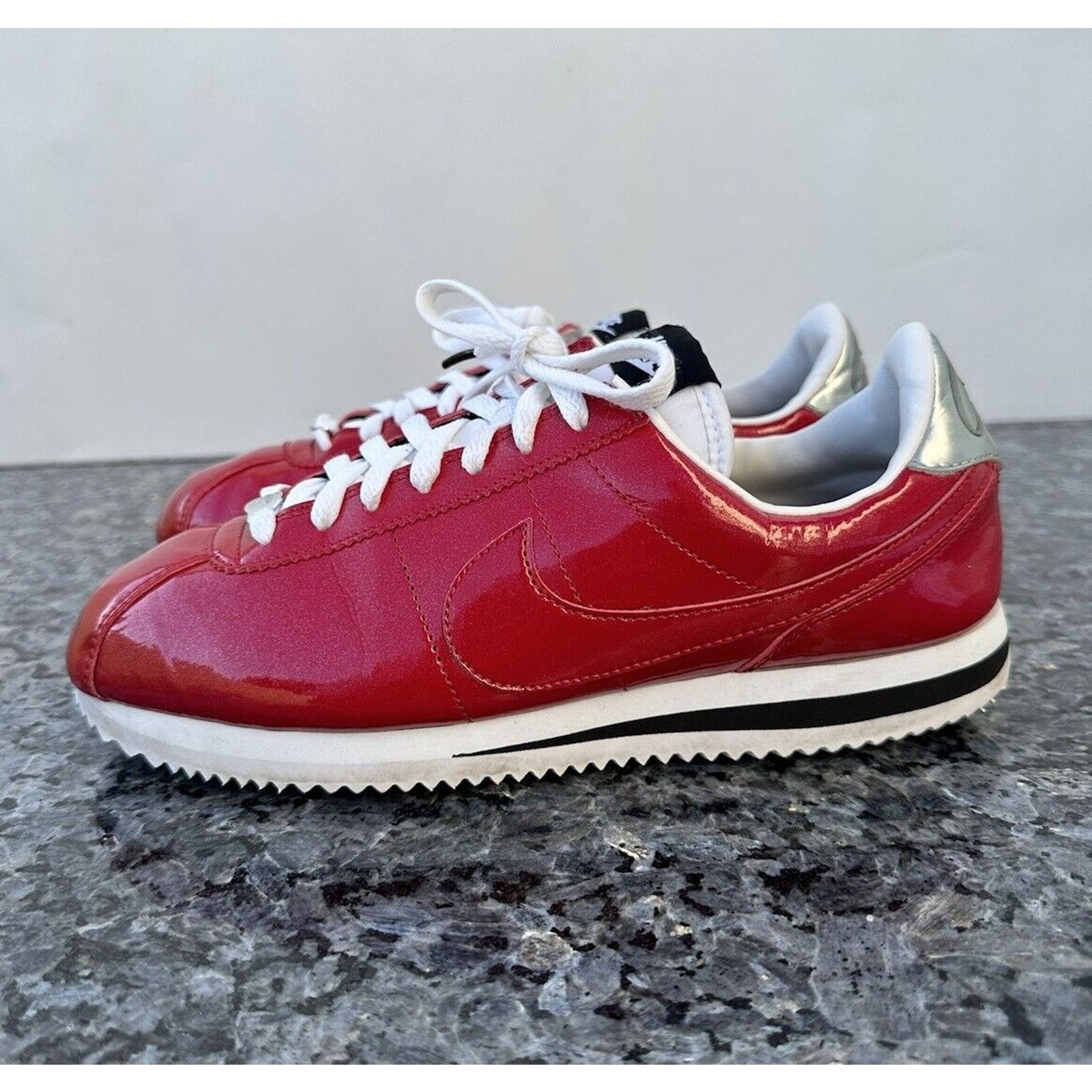 Nike 2016 Nike Cortez Basic Prem Qs Gym Red-White-Metallic Silve Size US 7.5 / EU 40-41 - 2 Thumbnail