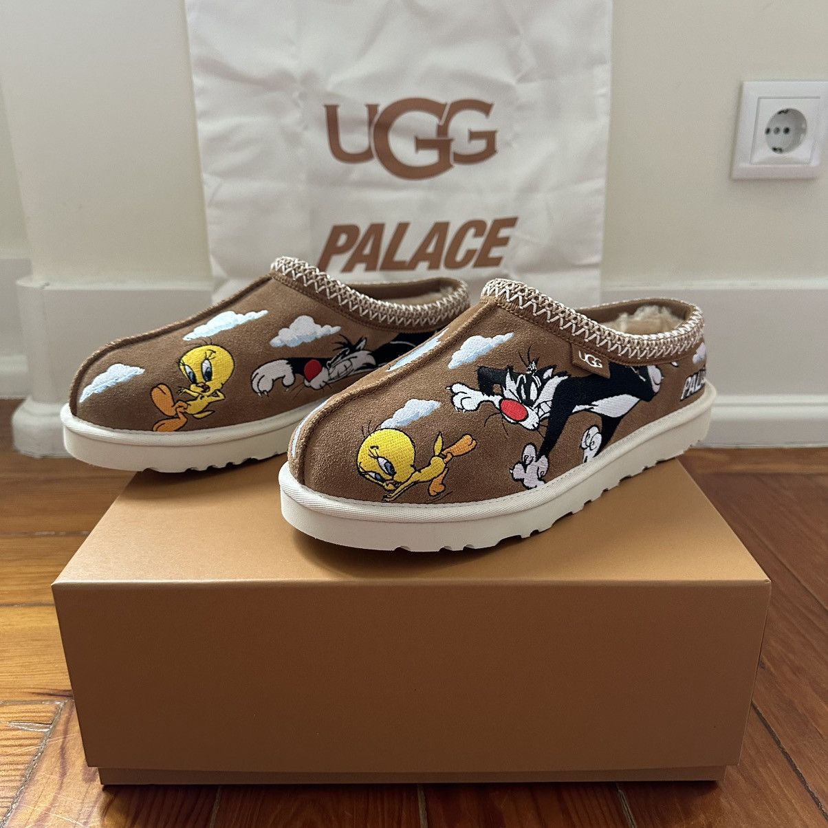 Palace × Ugg Palace UGG Looney Tunes Tasman Slipper Chestnut - Size 42 Size US 9 / EU 42 - 2 Thumbnail