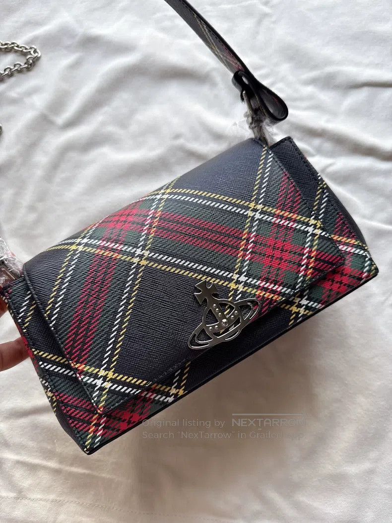Vivienne Westwood Vivienne Westwood size os Large Checkered Baguette Underarm Size ONE SIZE - 2 Thumbnail