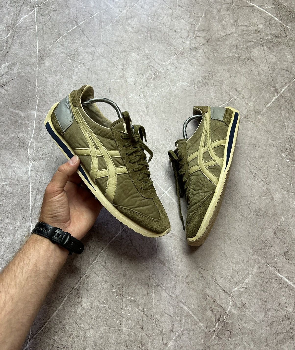Asics Vintage ASICS Onitsuka Tiger Mexico 66 Sneakers Size US 9 / EU 42 - 1 Thumbnail