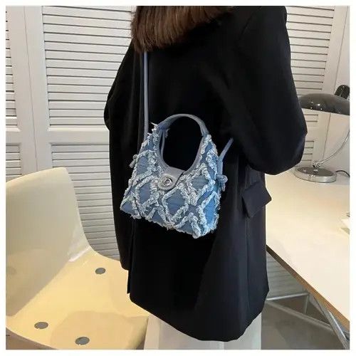 VIBE Frail Detailed Fuzzy Hobo Mini Bag Aesthetic Pinterest y2k Size ONE SIZE - 4 Thumbnail