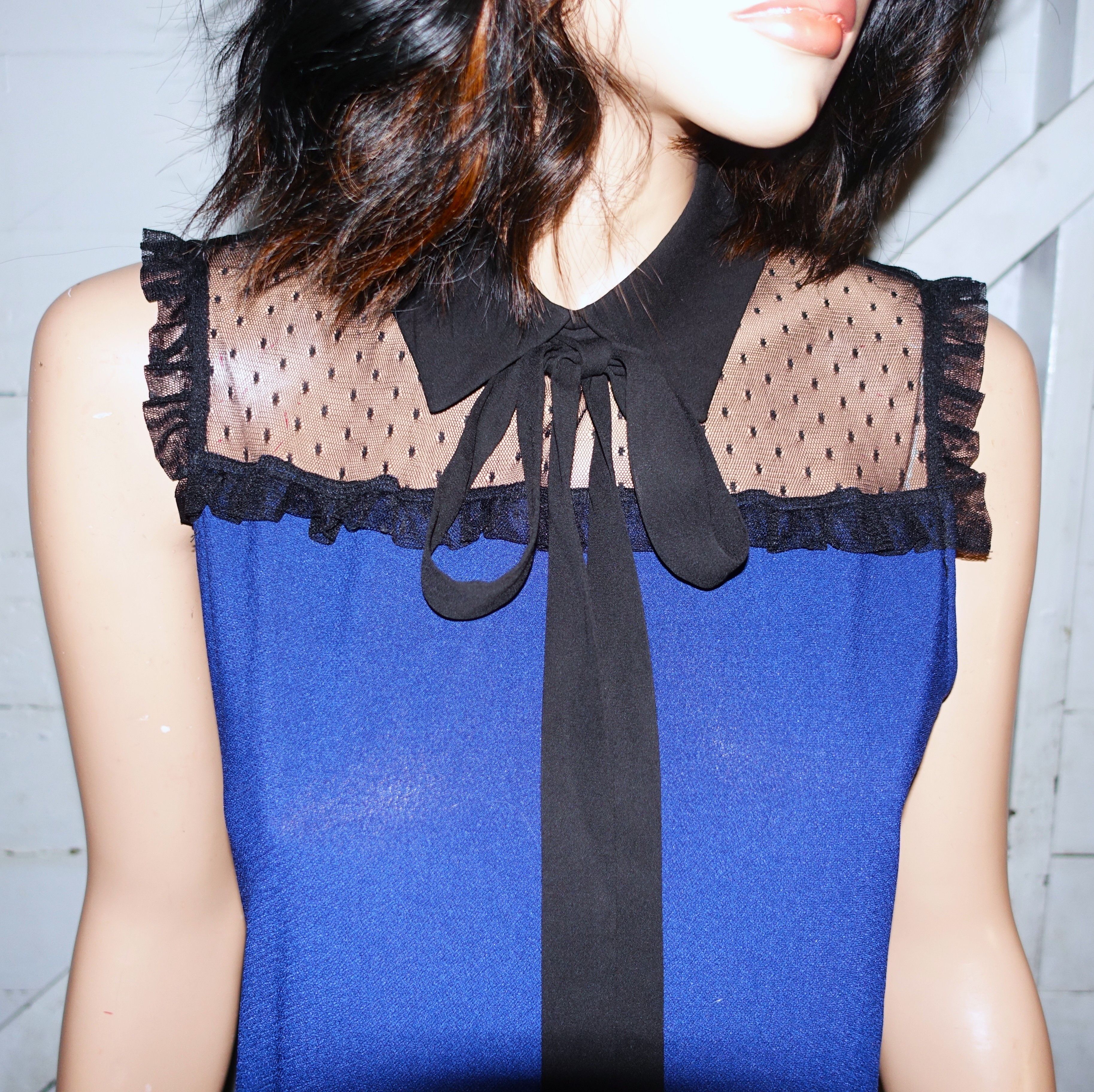 Other Cece Blue Black Lace Bow Tie Blouse S Size S / US 4 / IT 40 - 2 Thumbnail