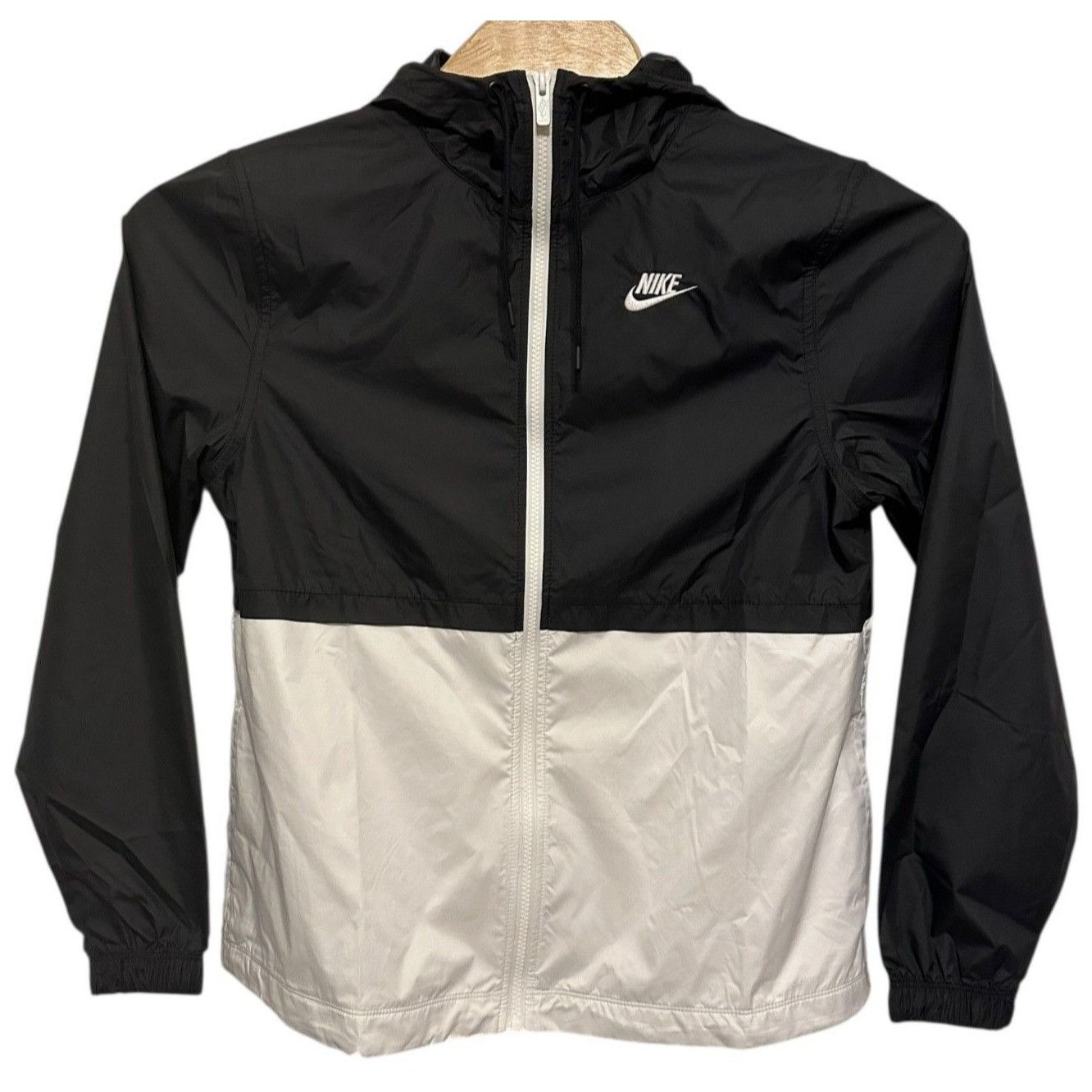 Nike Nike Running Repel Reflective Jacket DM6179-011 Black White Size S / US 4 / IT 40 - 3 Thumbnail