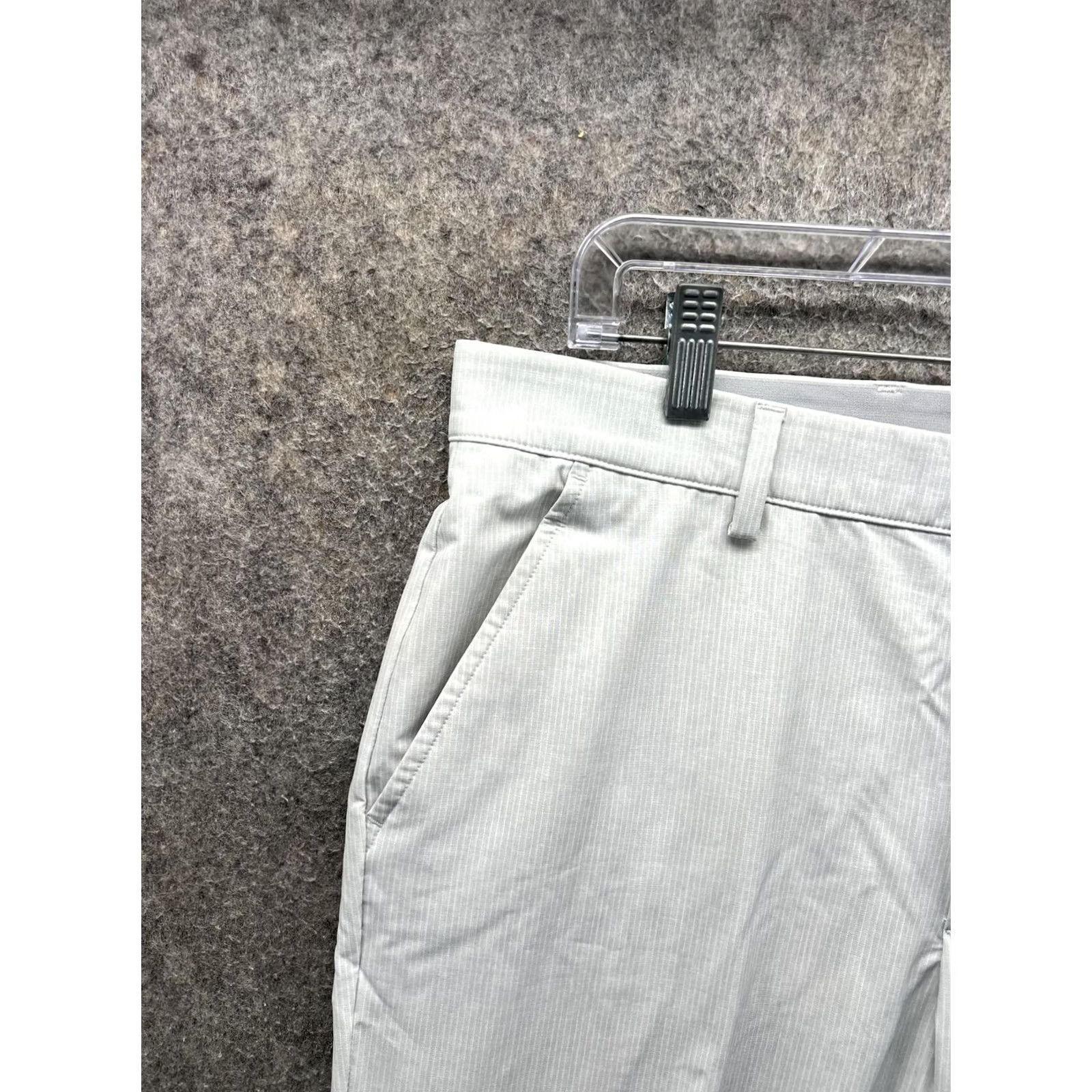Vintage Greg Norman Shorts Mens 32 Gray Stripe Golf Performance Stretch 10 Inseam Casual Size US 32 / EU 48 - 7 Thumbnail