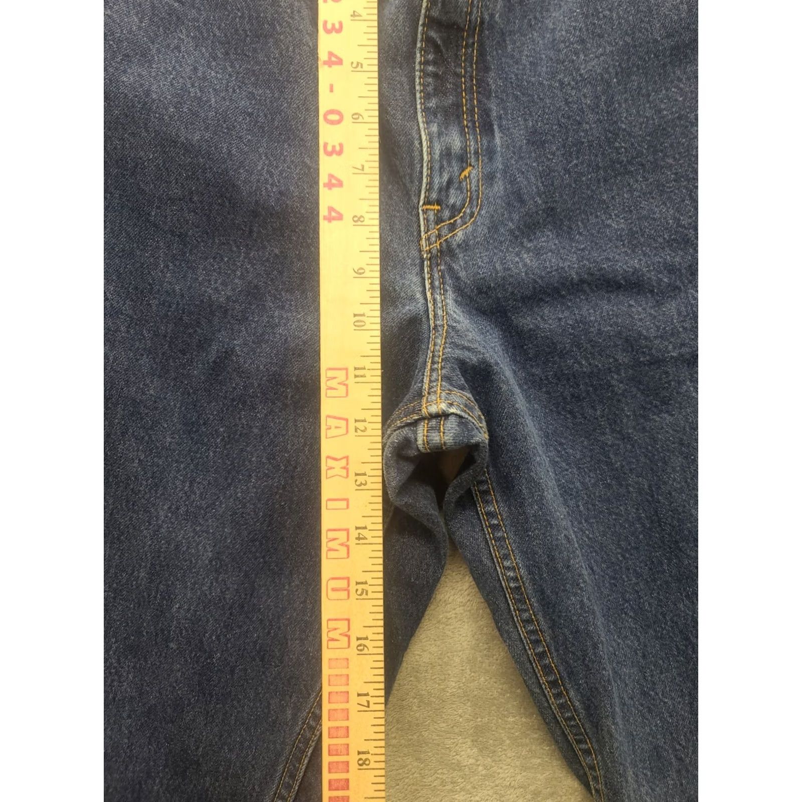 Levi's VINTAGE Levi's 550 Jeans Womens 12 Long 26x32 Relaxed Tapered Denim Blue 90s USA Women's Jeans Size 34" / US 12 / IT 48 - 5 Thumbnail