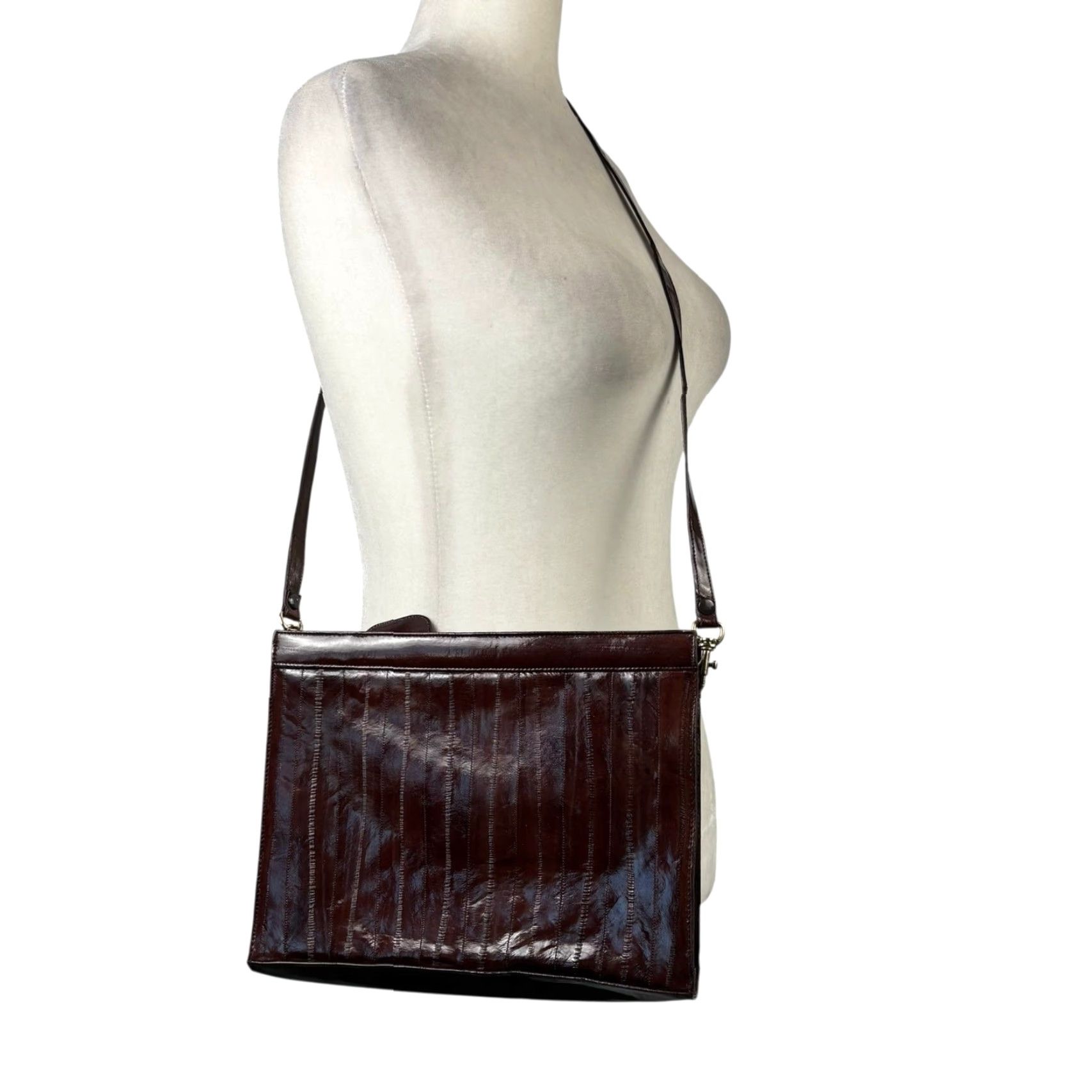 Skin VINTAGE 90s Dark Brown Eel Skin Exotic Leather Crossbody Bag Purse Small Women Crossbody Size ONE SIZE - 2 Thumbnail
