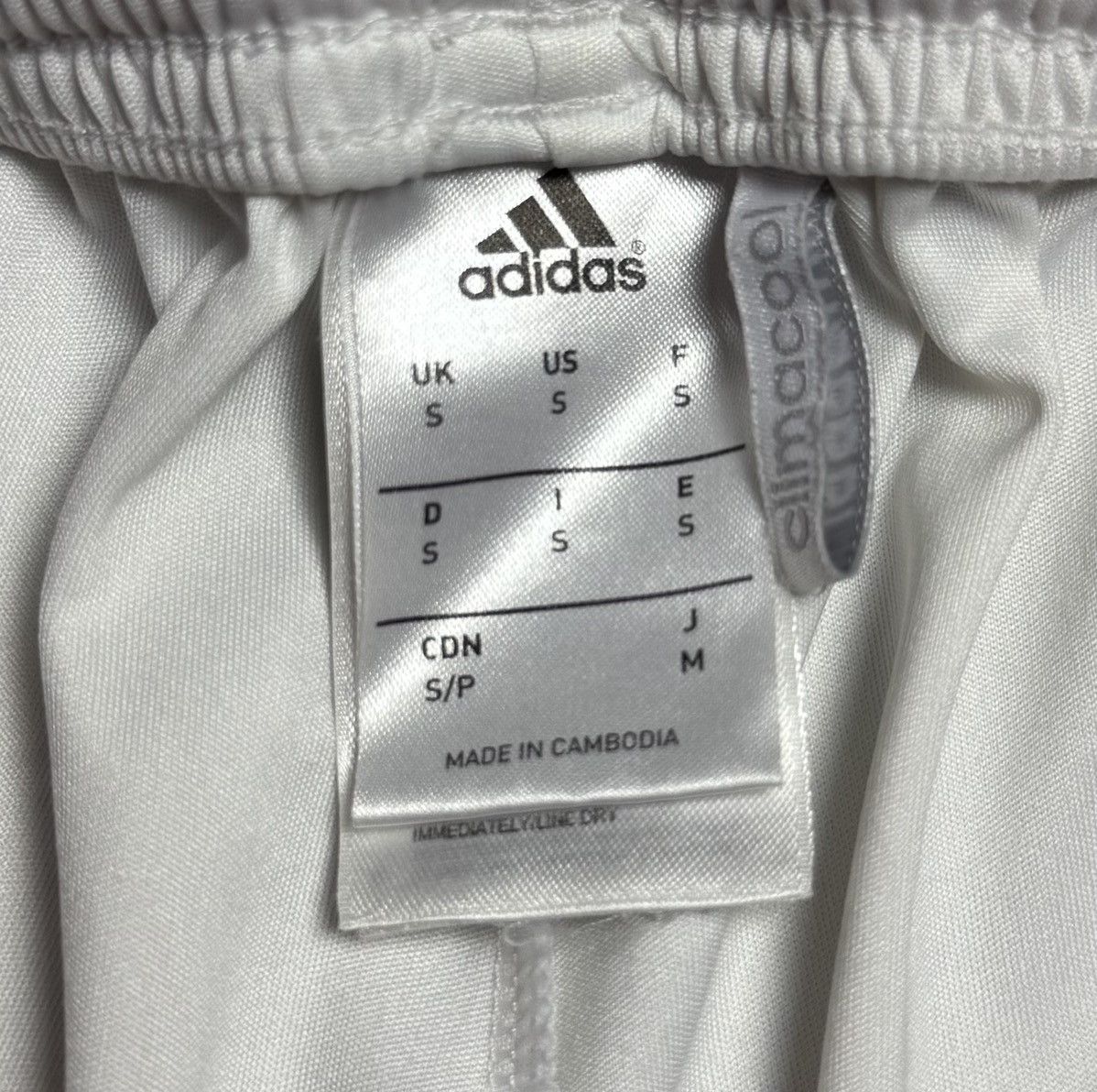 Other Manchester United 2016 2017 Home Football Shorts Adidas Size US 30 / EU 46 - 9 Thumbnail