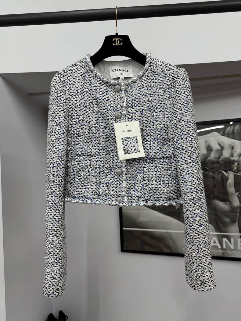 Chanel Chanel White Blue Pearl Sequin Jacket - dmc Size US M / EU 48-50 / 2 - 1 Thumbnail