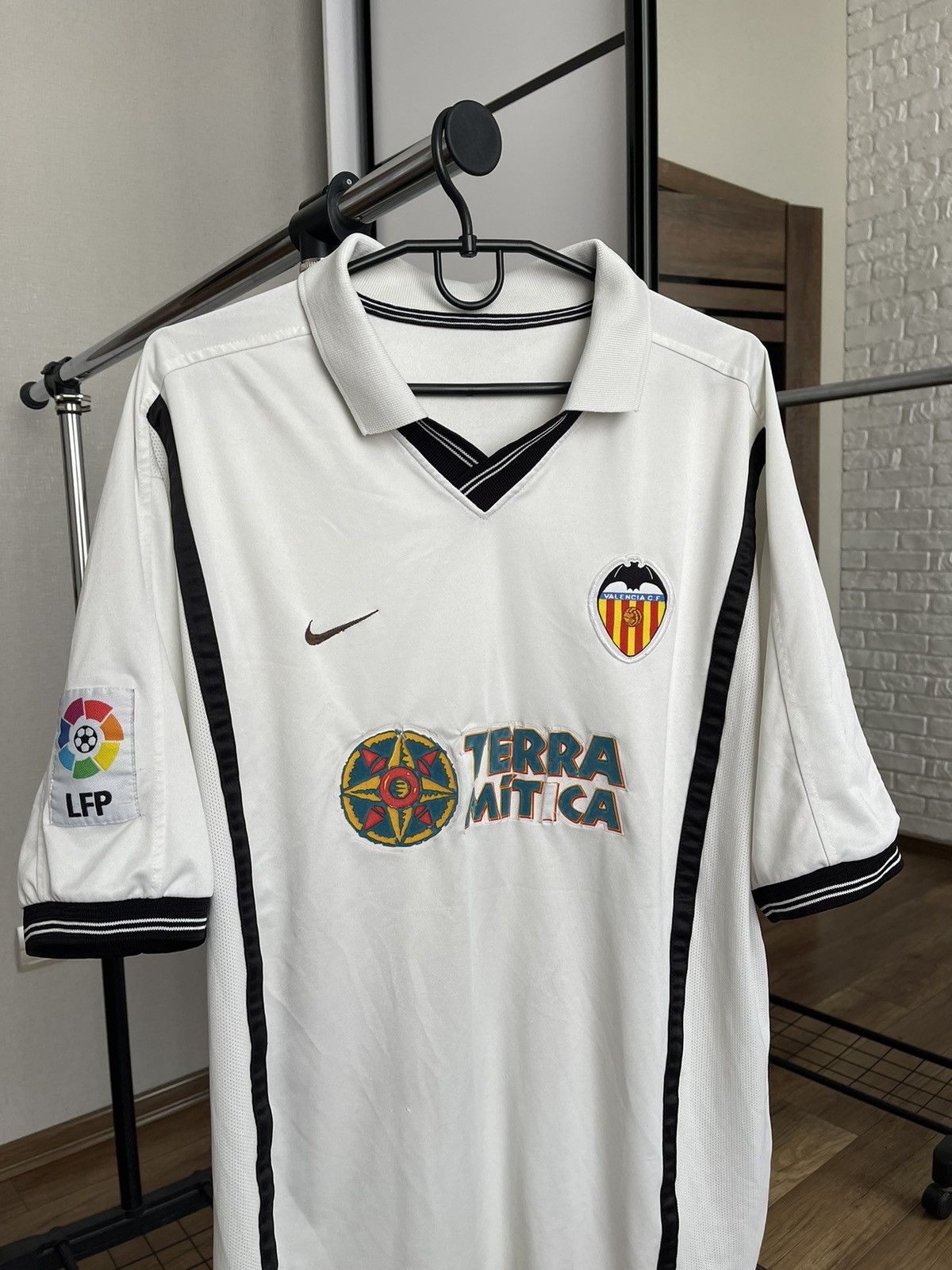 Nike 2000/2001 Nike Valencia Vintage Soccer Jersey T-Shirt Tee Size US L / EU 52-54 / 3 - 5 Thumbnail