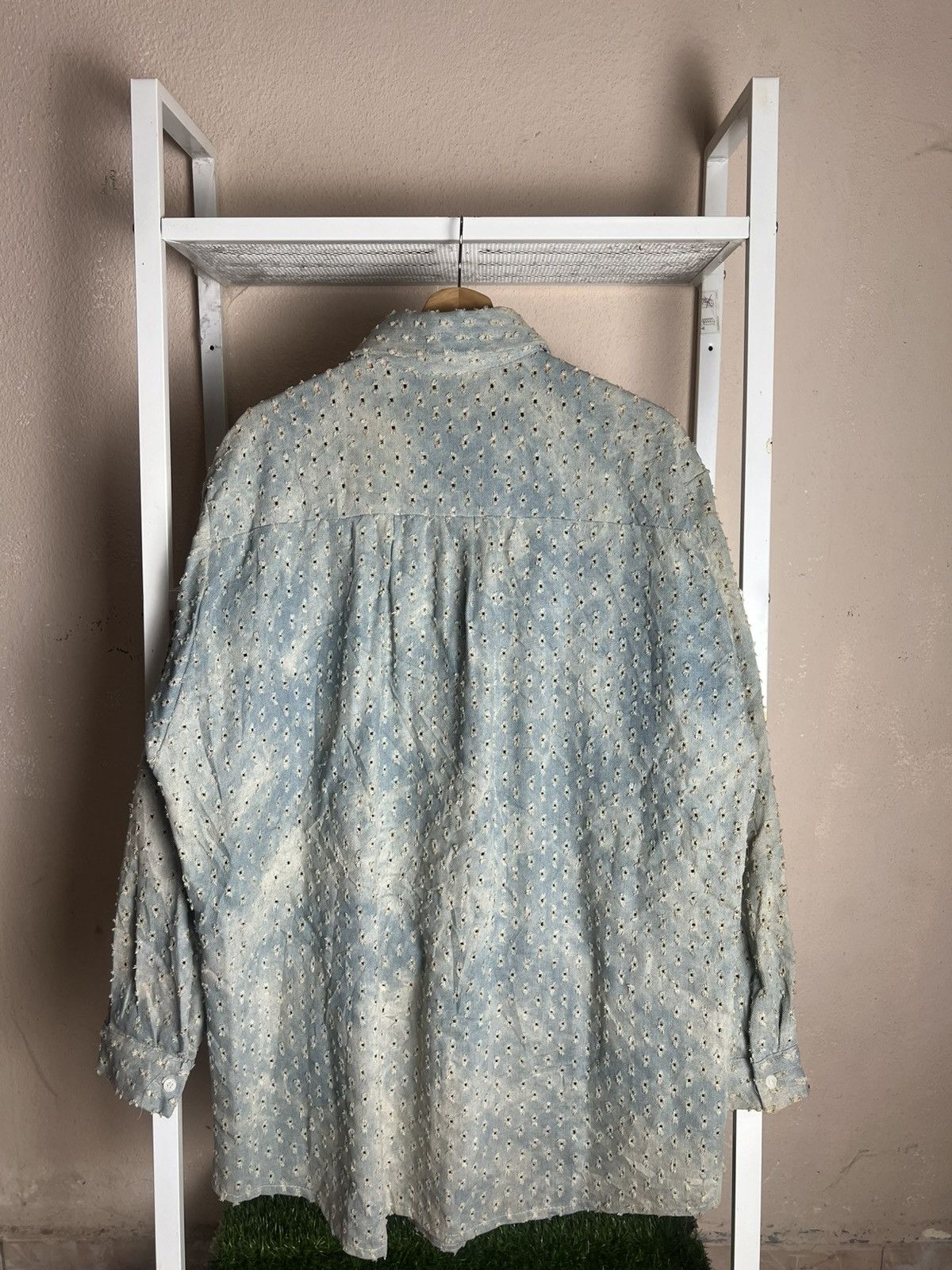 Other Shopaholic Distressed Floral Dot Denim Button-Up Size XXL / US 16-18 / IT 52-54 - 10 Thumbnail