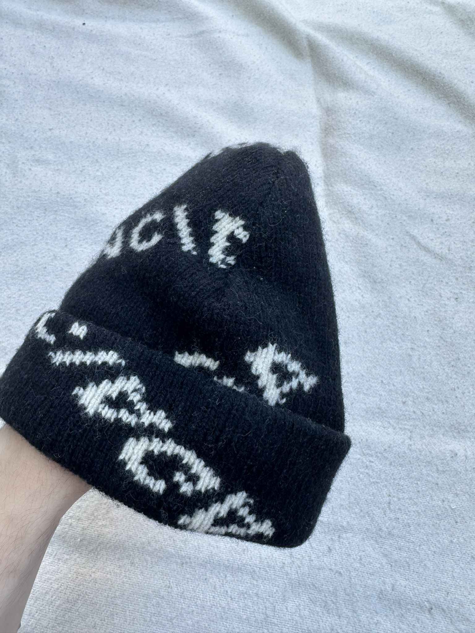 Balenciaga Balenciaga Beanie Winter Hat Allover Logo Black and Ivory Size ONE SIZE - 9 Thumbnail